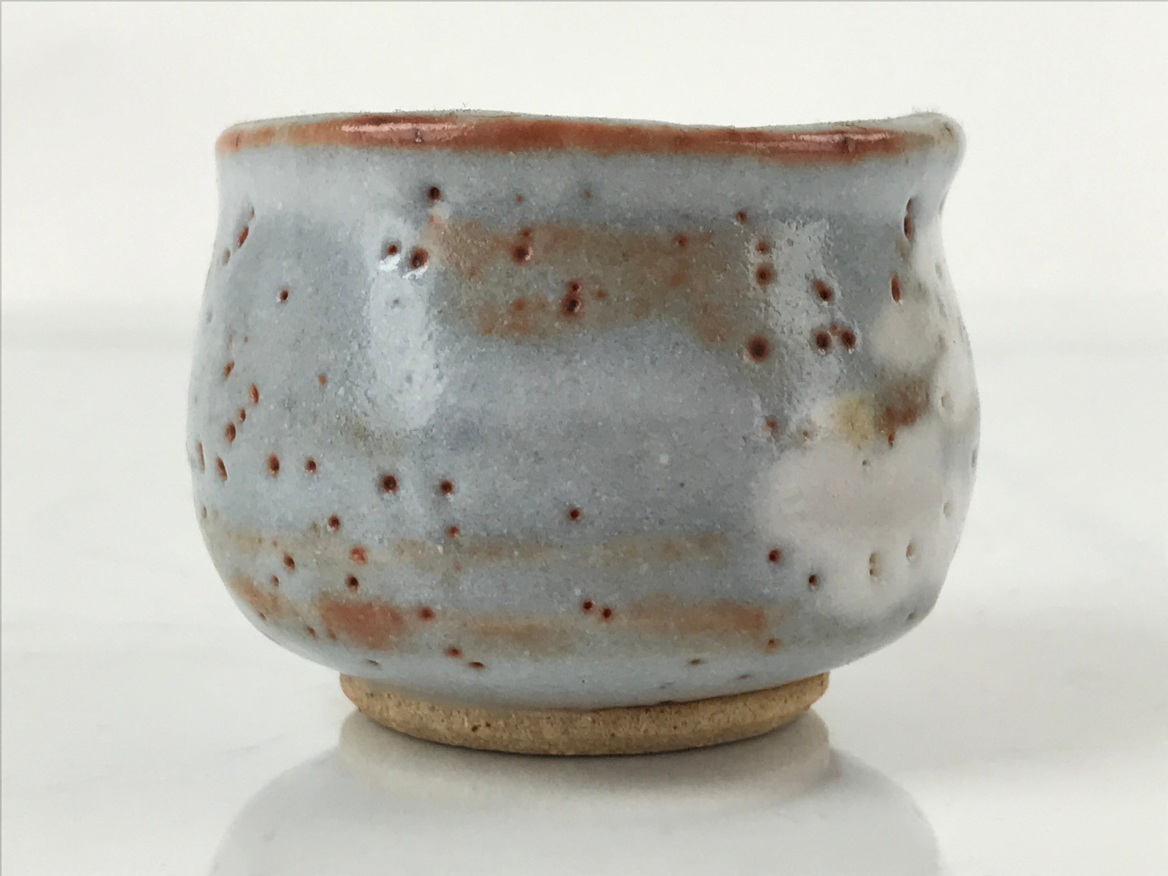 Japanese Ceramic Shino Ware Sake Cup Vtg Tsubomi Guinomi Light Blue White G160