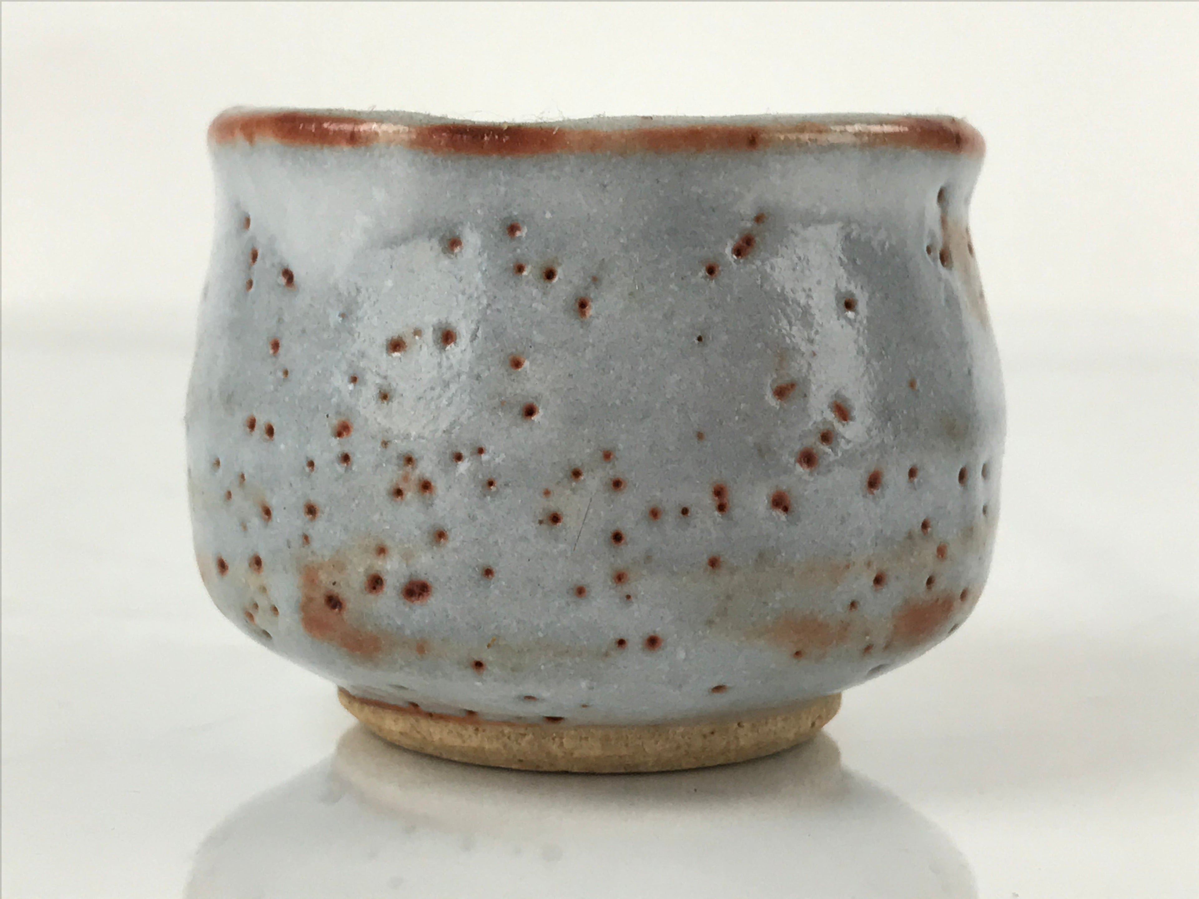 Japanese Ceramic Shino Ware Sake Cup Vtg Tsubomi Guinomi Light Blue White G160