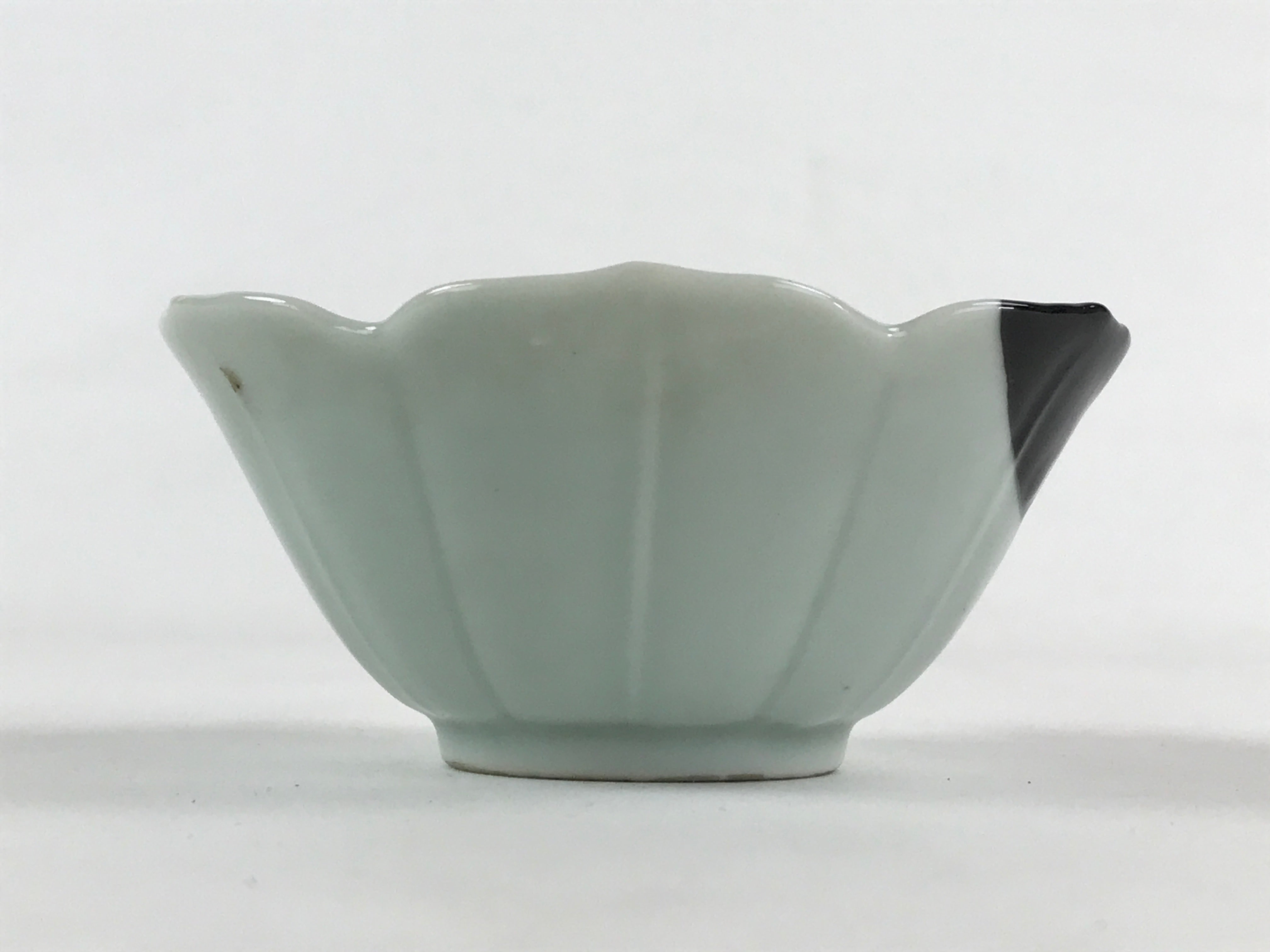 Japanese Ceramic Side Dish Bowl Vtg Flower Bud White Plate Yakimono PY484