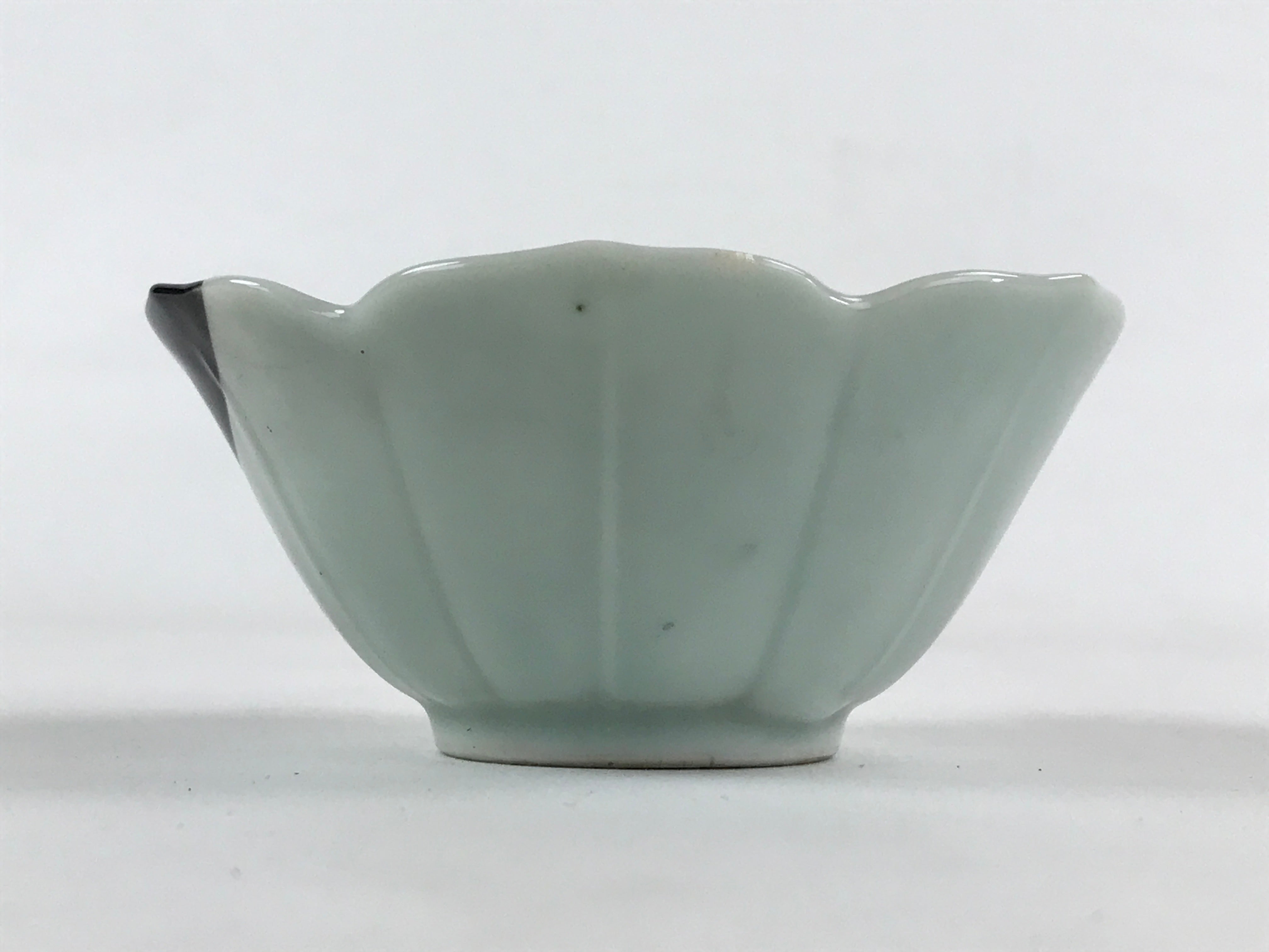 Japanese Ceramic Side Dish Bowl Vtg Flower Bud White Plate Yakimono PY484