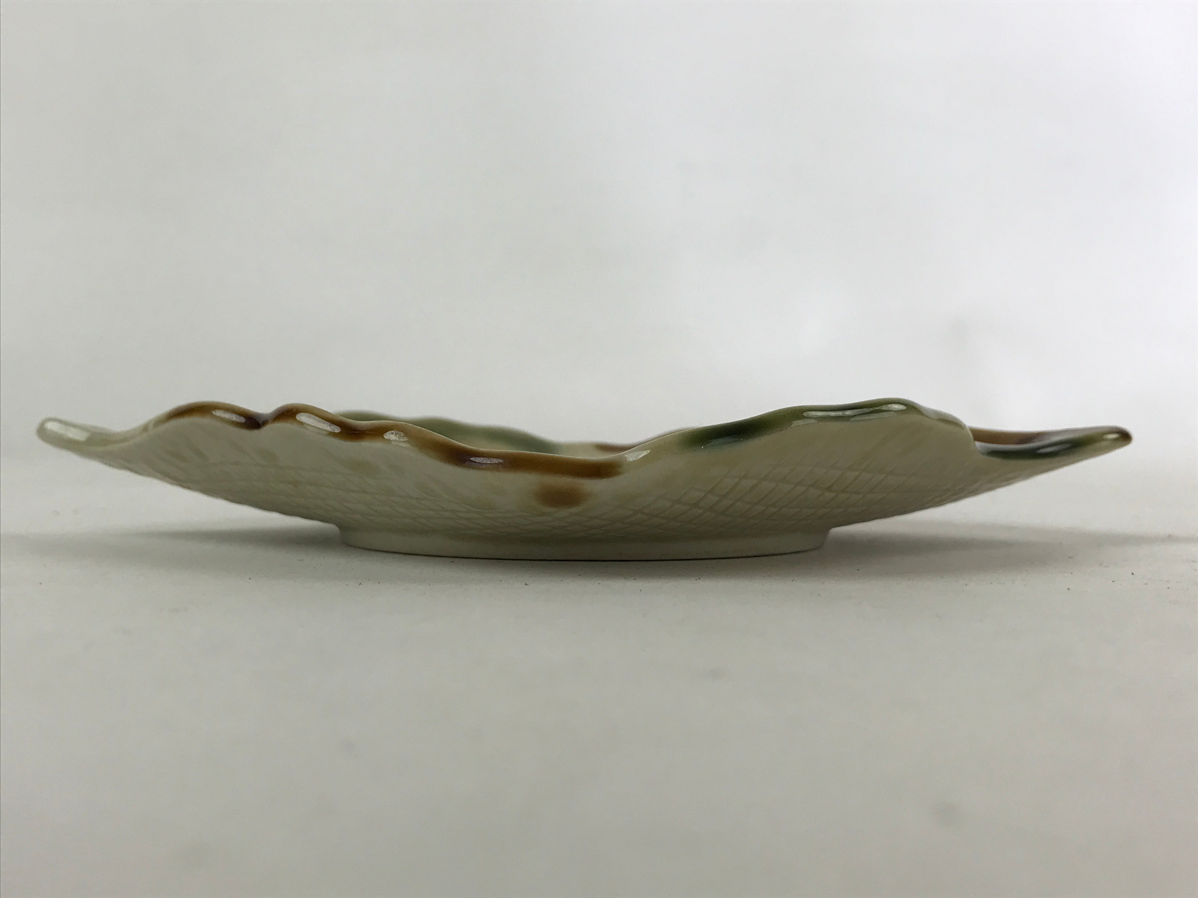 Japanese Ceramic Small Plate Meimeizara Vtg Kozara Chataku Saucer Leaf PY527