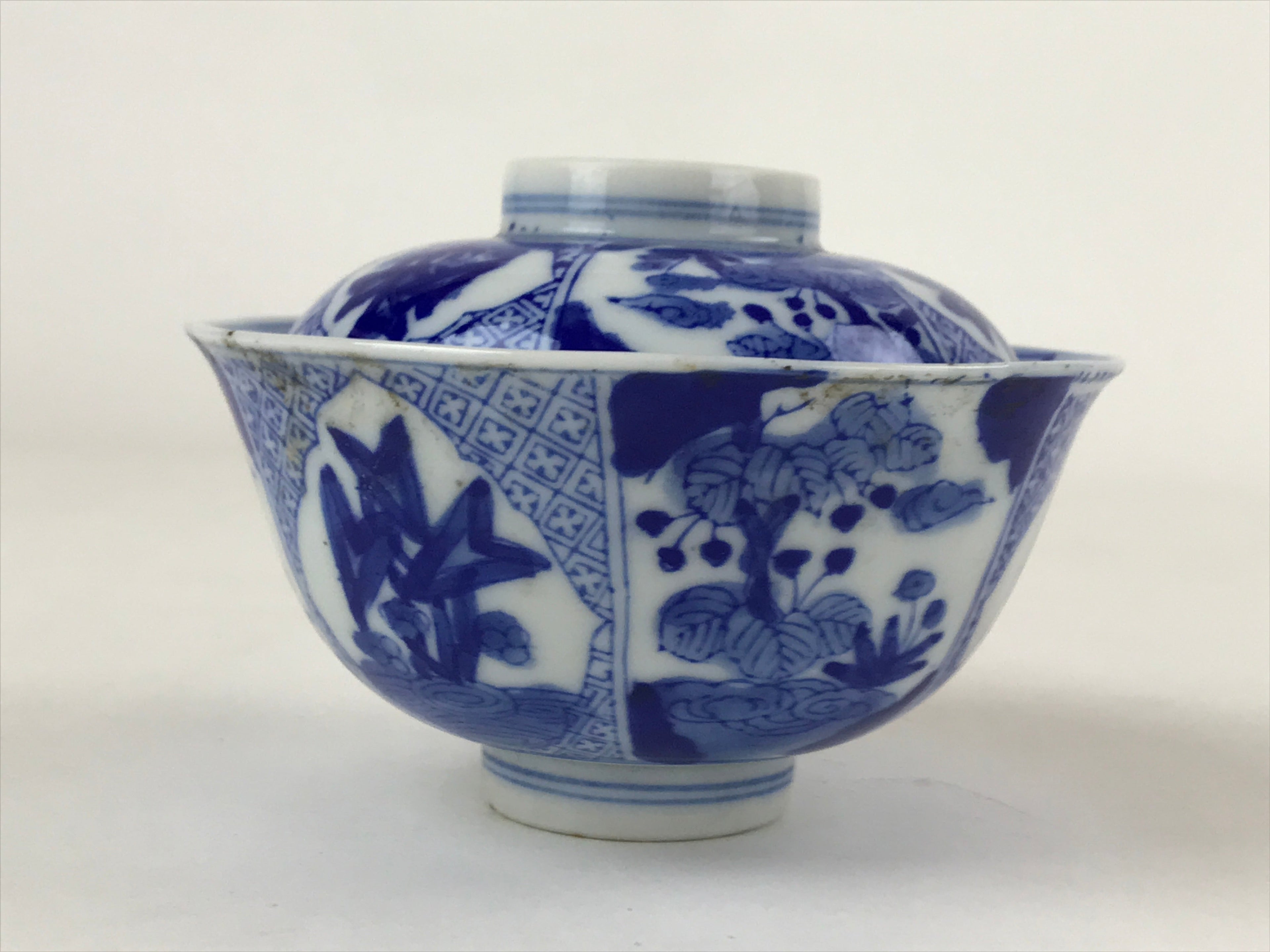 Japanese Ceramic Sometsuke Lidded Bowl Owan Vtg Pottery White Blue Floral PY583
