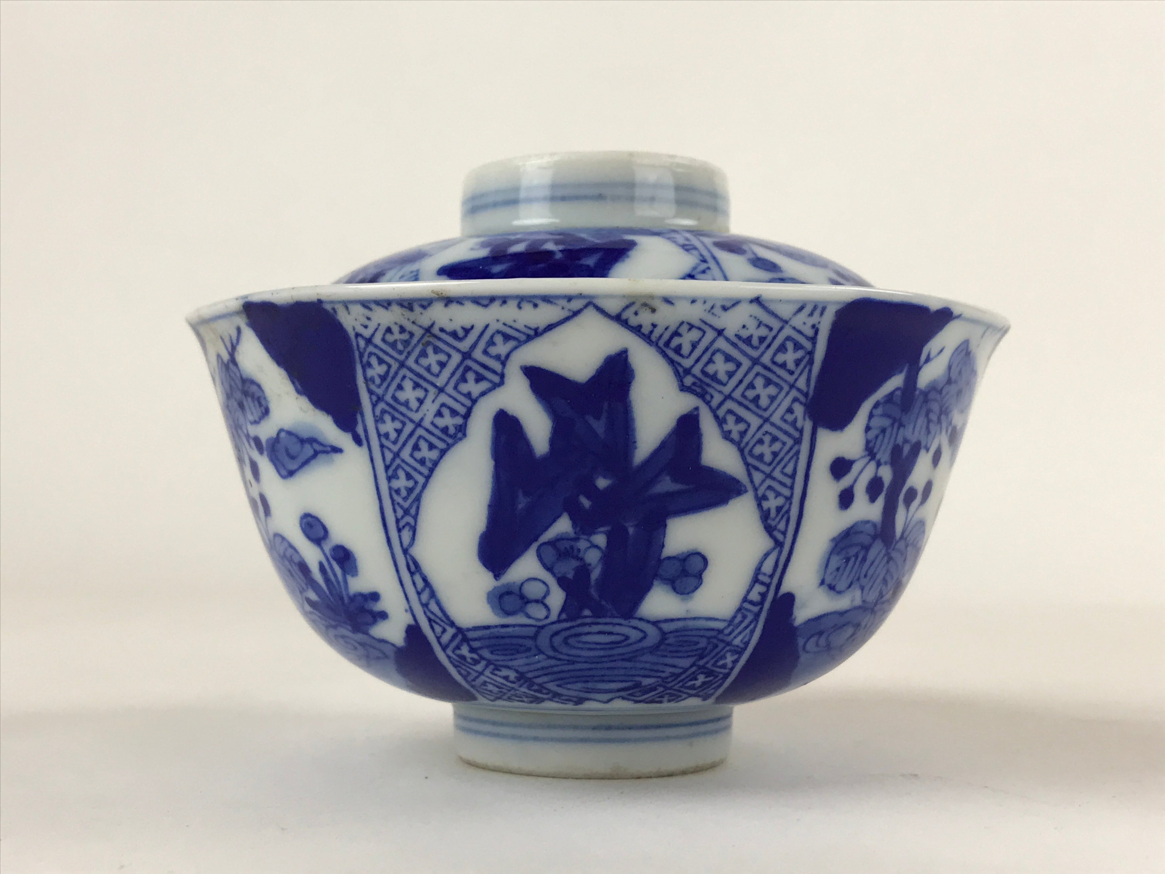 Japanese Ceramic Sometsuke Lidded Bowl Owan Vtg Pottery White Blue Floral PY586