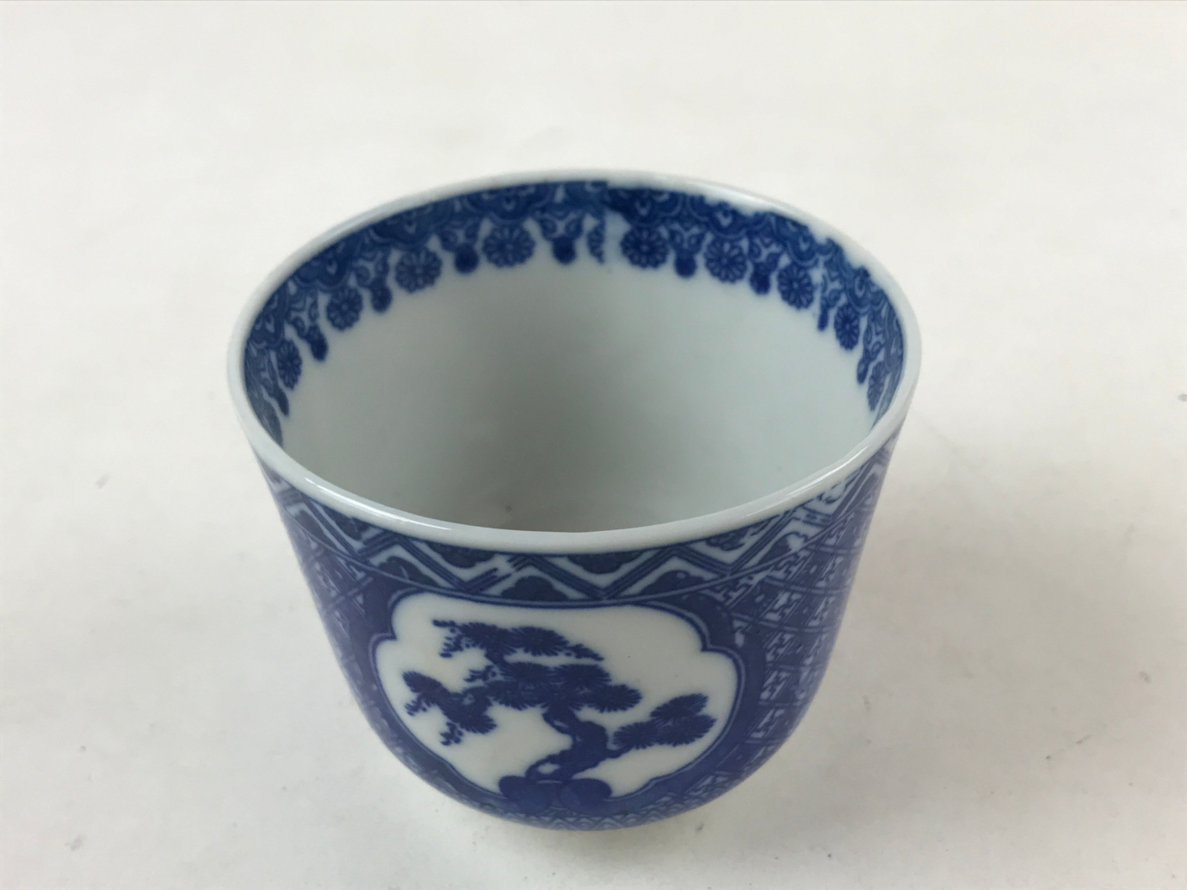 Japanese Ceramic Sometsuke Teacup Vtg Shochikubai White Blue Yunomi Sencha TC416