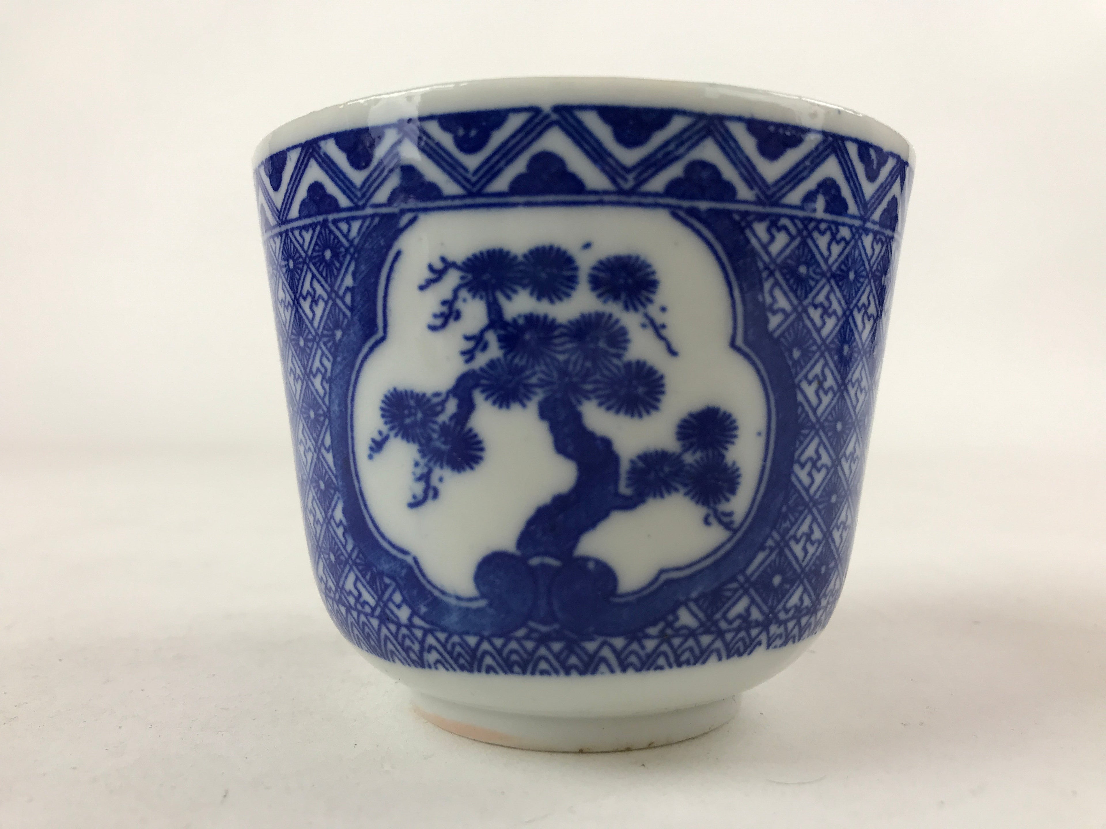 Japanese Ceramic Sometsuke Teacup Vtg Shochikubai White Blue Yunomi Sencha TC417