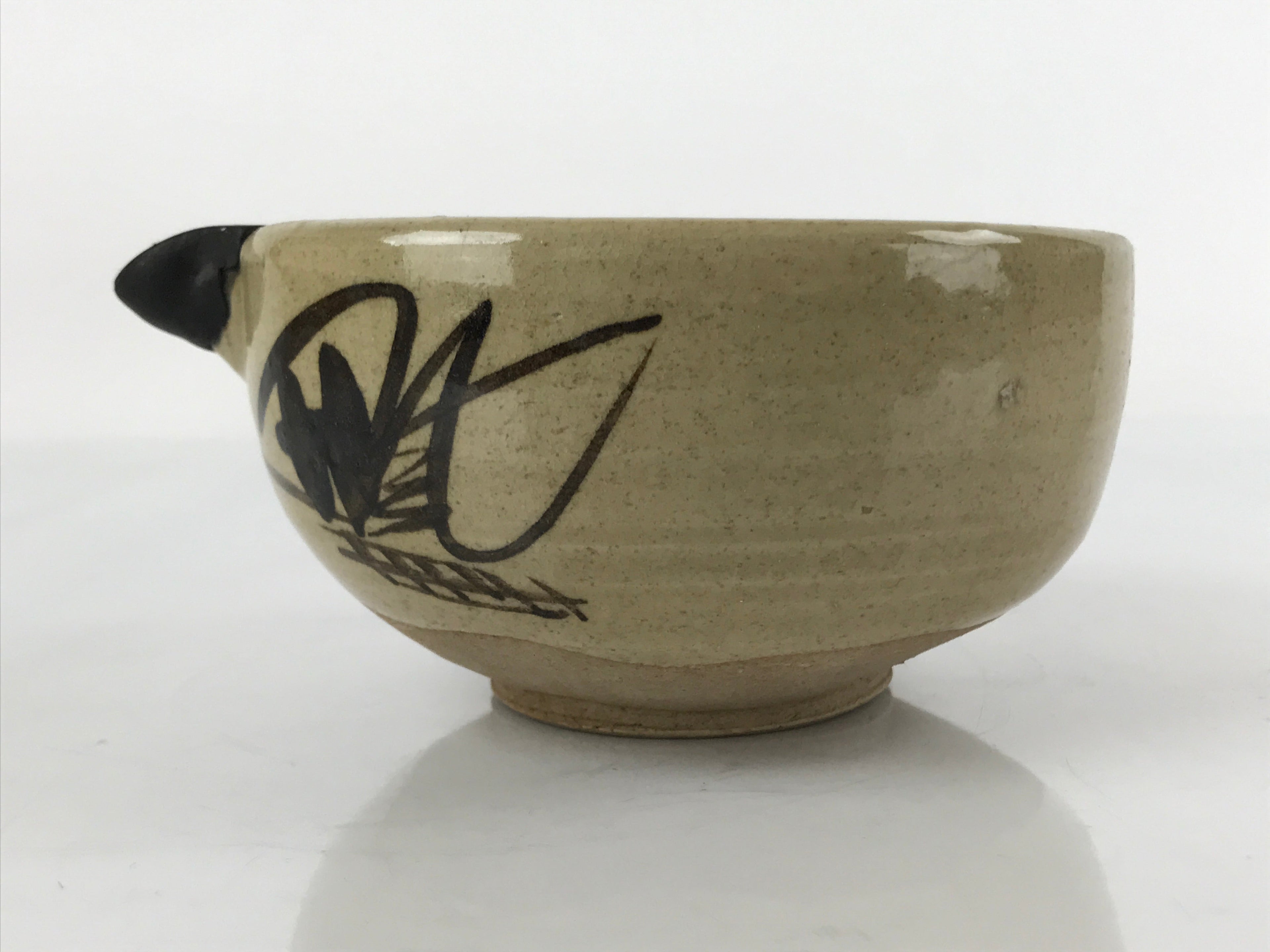 Japanese Ceramic Spouted Bowl Vtg Katakuchi Beige Glaze Black Design PY736