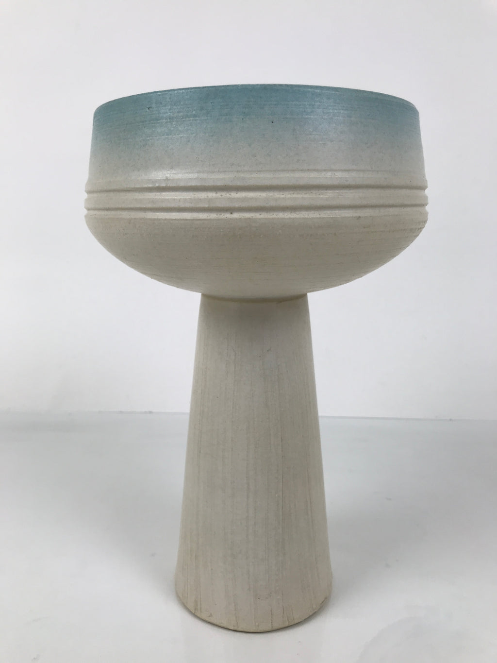 Japanese Ceramic Suiban Flower Vase Pottery Ikebana Arrangement White Blue Y528