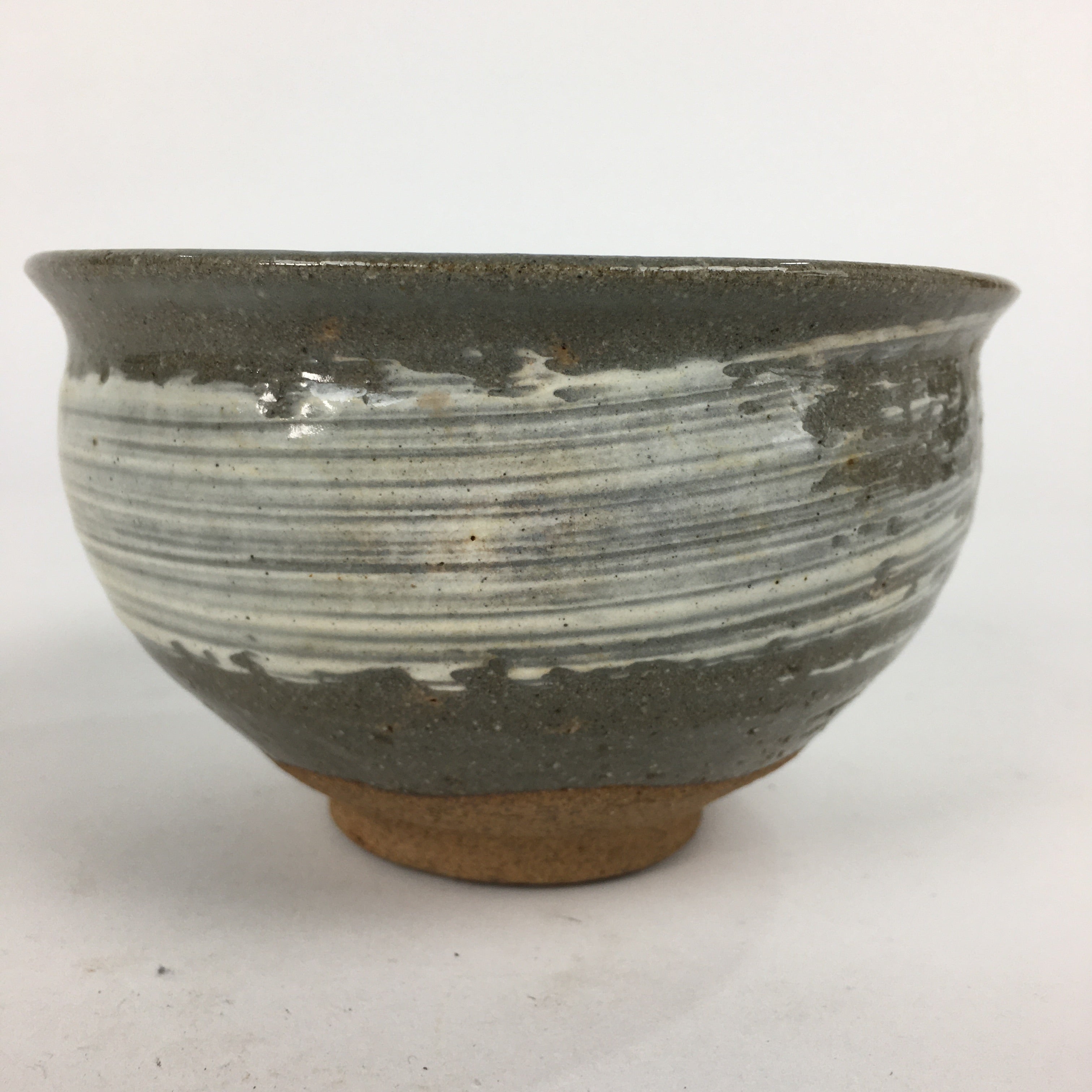 Japanese Ceramic Tea Ceremony Bowl Matcha Chawan Gray White Pottery GTB852