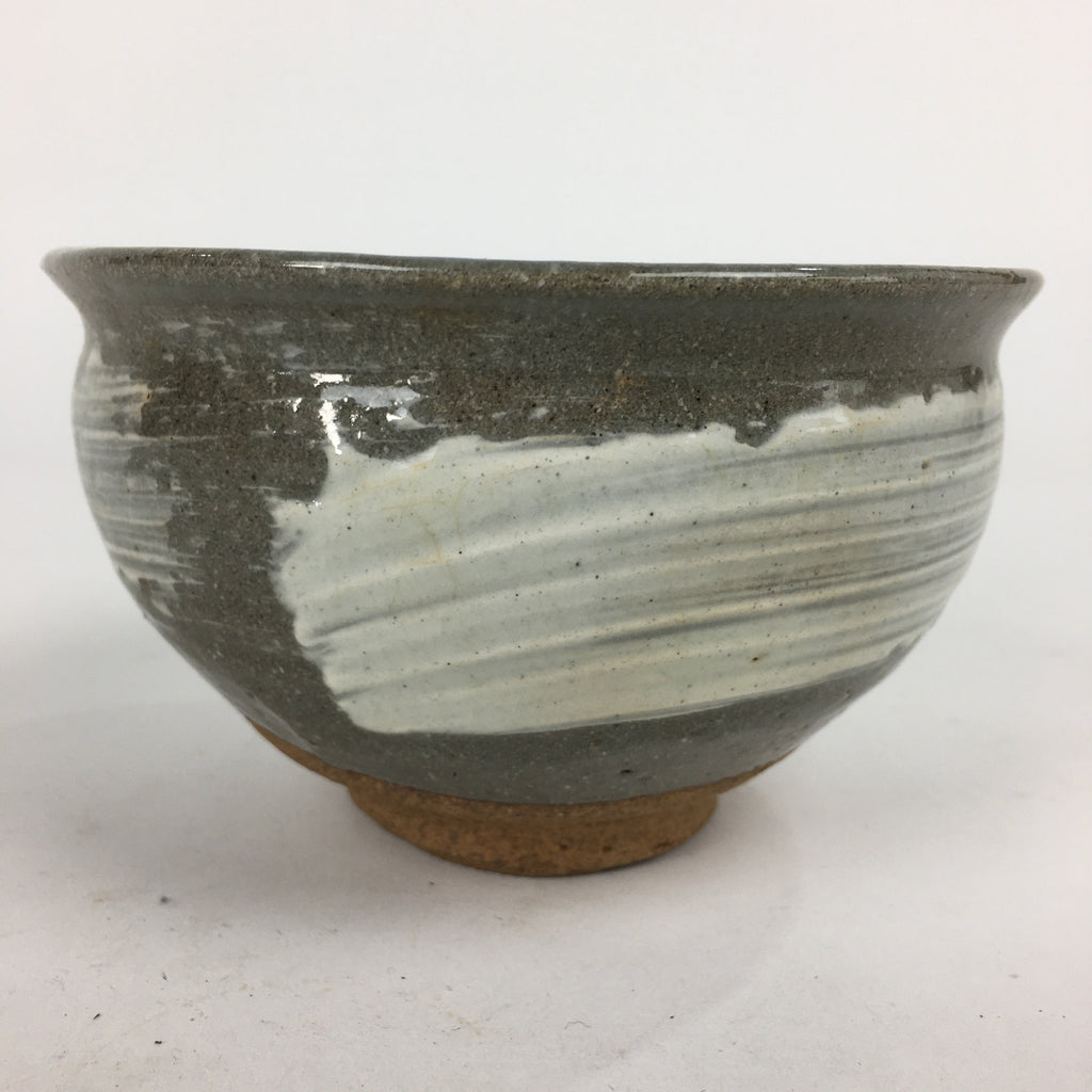 Japanese Ceramic Tea Ceremony Bowl Matcha Chawan Gray White Pottery GTB852