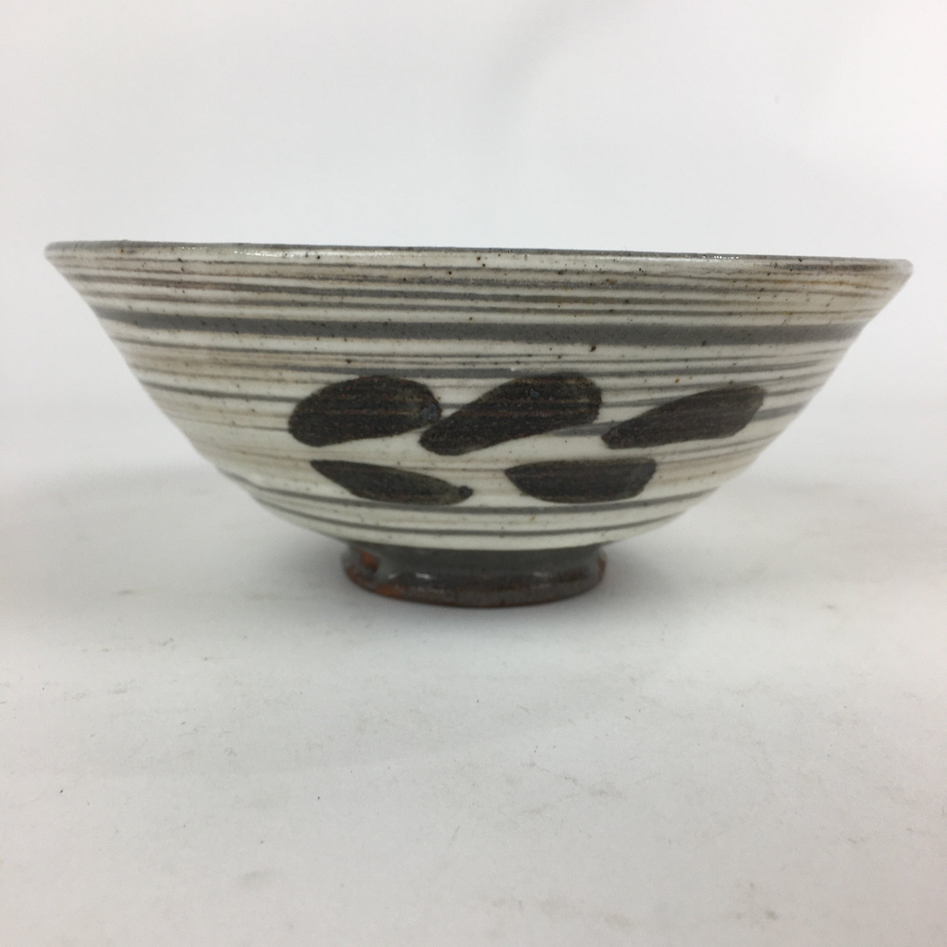 Japanese Ceramic Tea Ceremony Bowl Matcha Chawan Gray White Pottery Sado GTB810