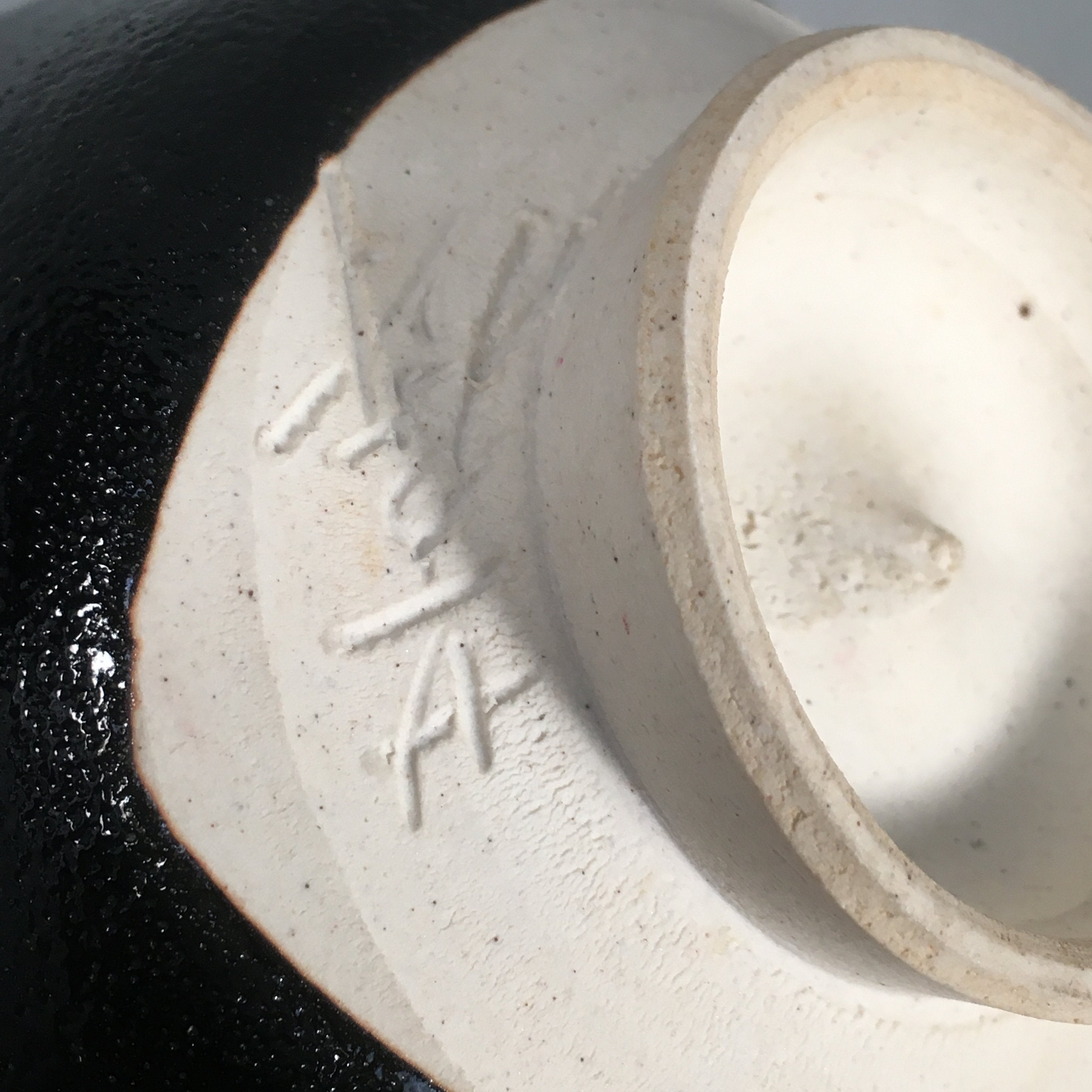 Japanese Ceramic Tea Ceremony Bowl Matcha Chawan Vtg Black Petal Pottery GTB680