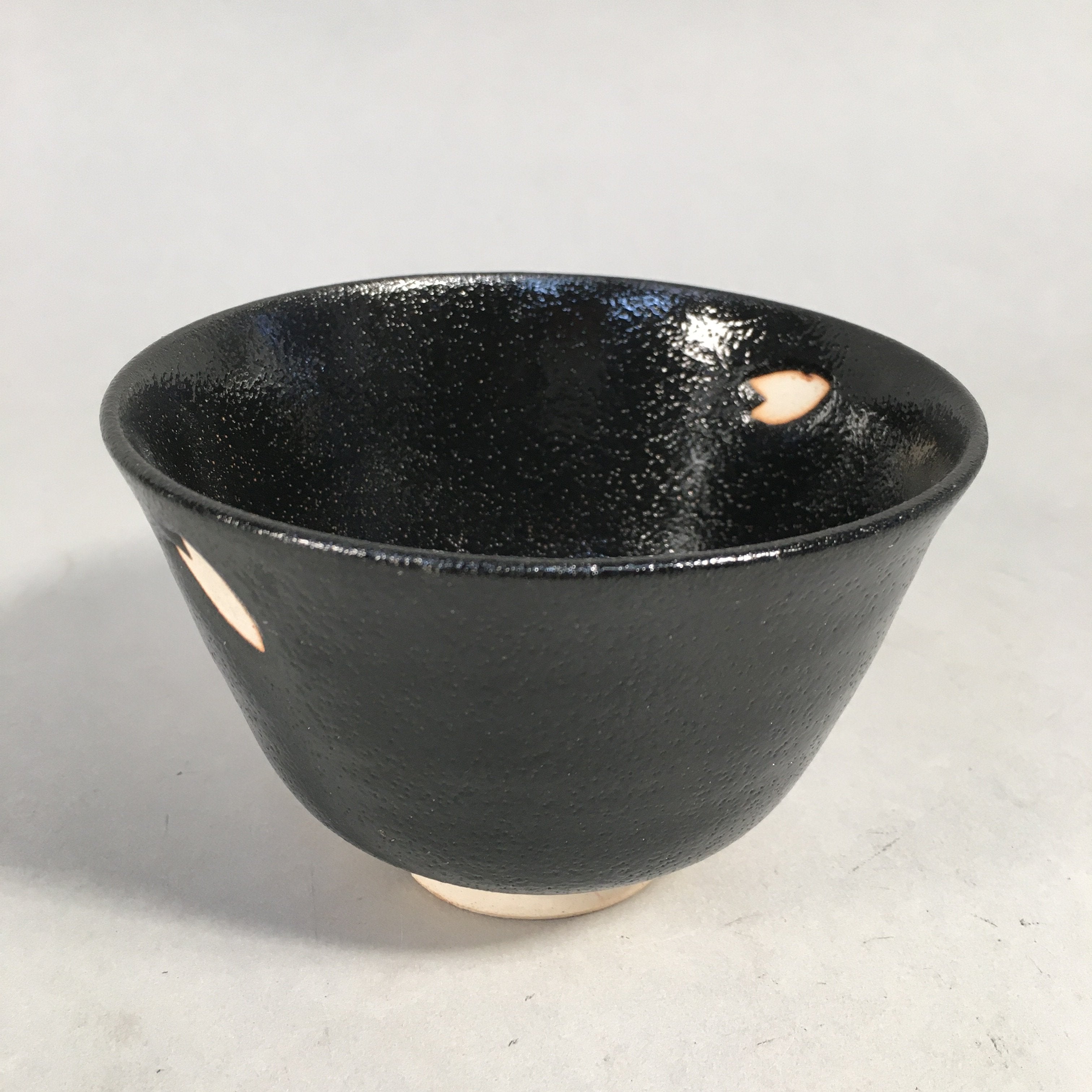 Japanese Ceramic Tea Ceremony Bowl Matcha Chawan Vtg Black Petal Pottery GTB680