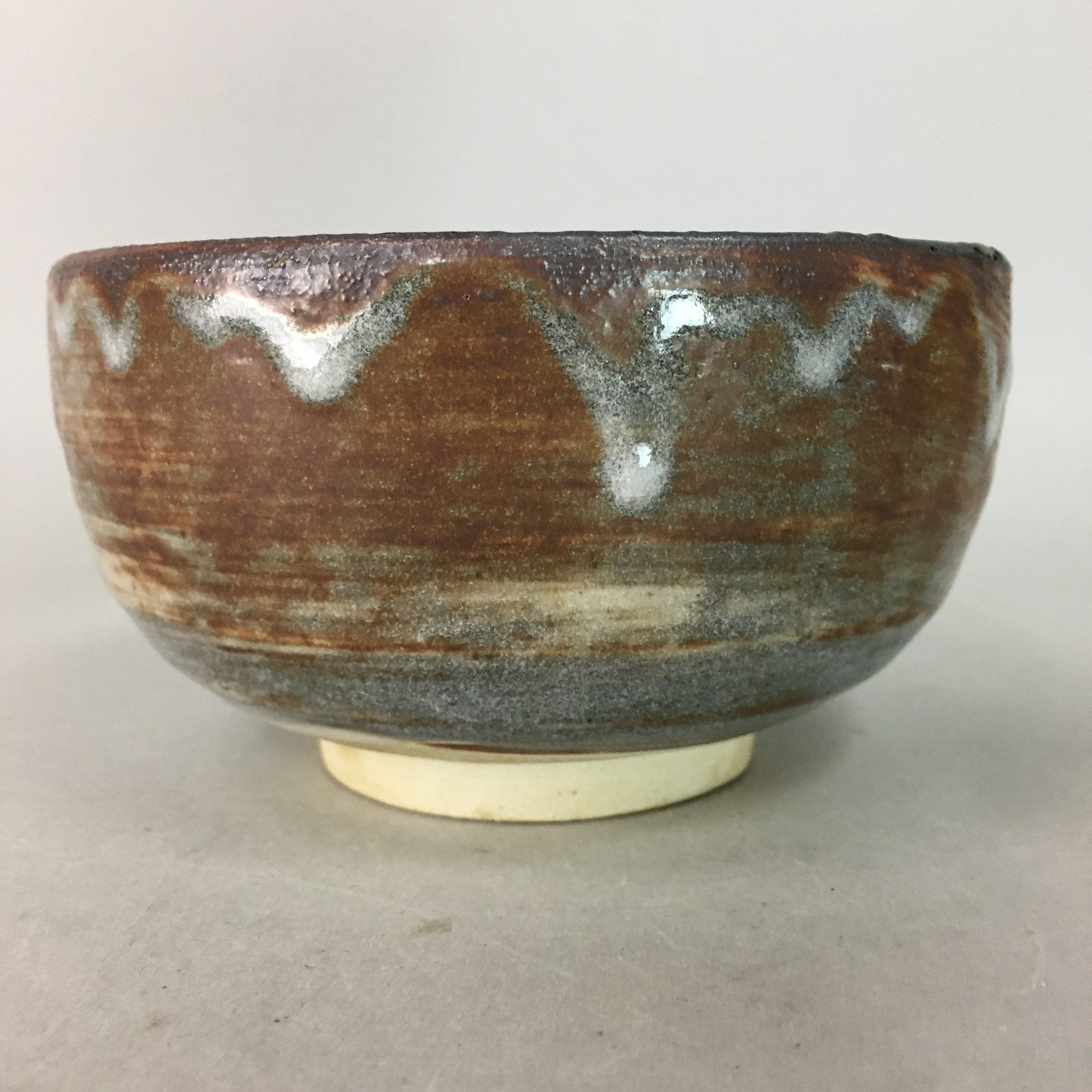 Japanese Ceramic Tea Ceremony Bowl Matcha Chawan Vtg Gray Brown Pottery GTB639