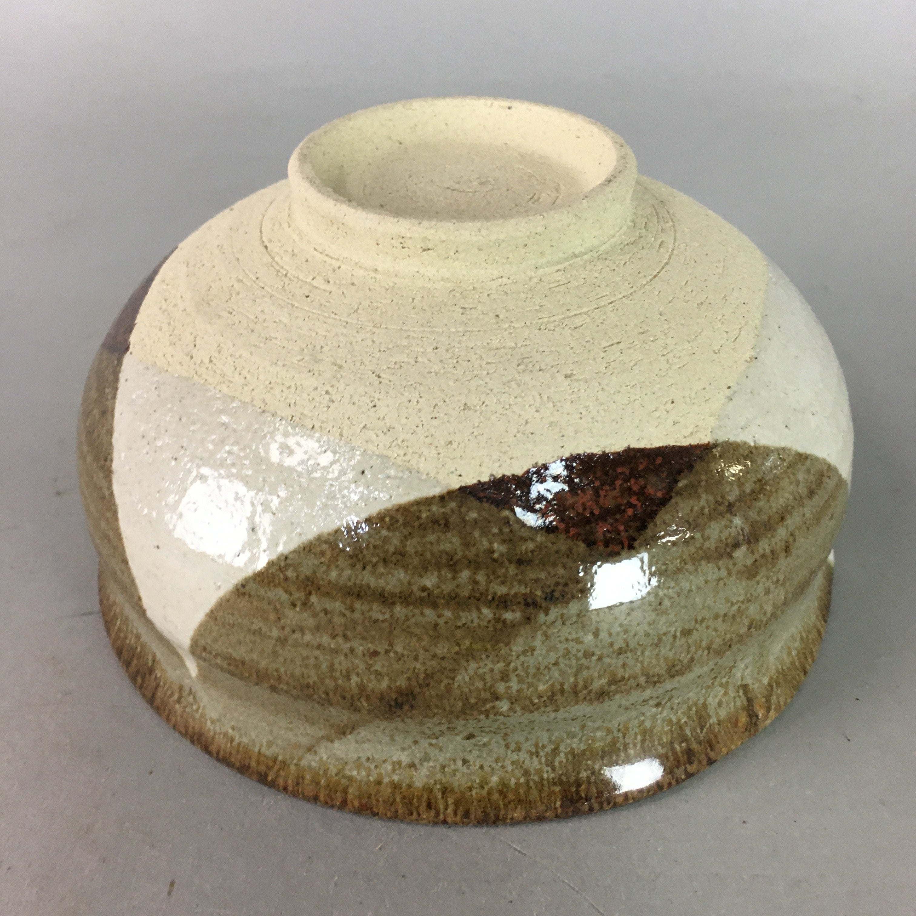 Japanese Ceramic Tea Ceremony Bowl Matcha Chawan Vtg Pottery Brown White GTB611
