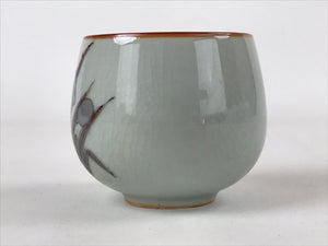 Japanese Ceramic Teacup Vtg Iris Flower Crackle Glaze White Yunomi Sencha TC401