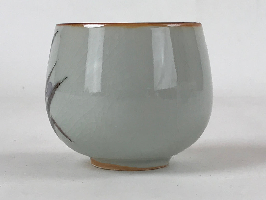 Japanese Ceramic Teacup Vtg Iris Flower Crackle Glaze White Yunomi Sencha TC404
