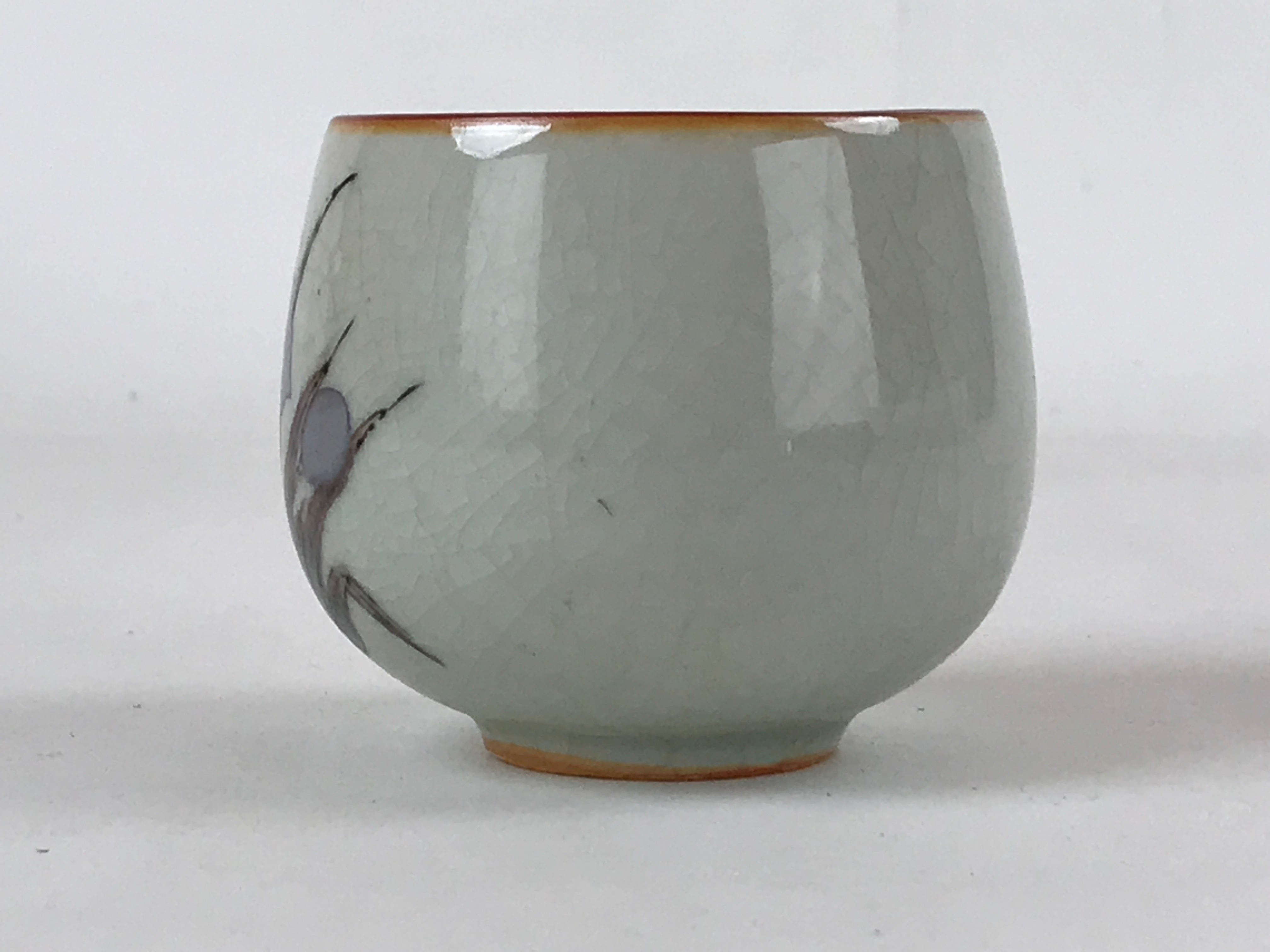 Japanese Ceramic Teacup Vtg Iris Flower Crackle Glaze White Yunomi Sencha TC405