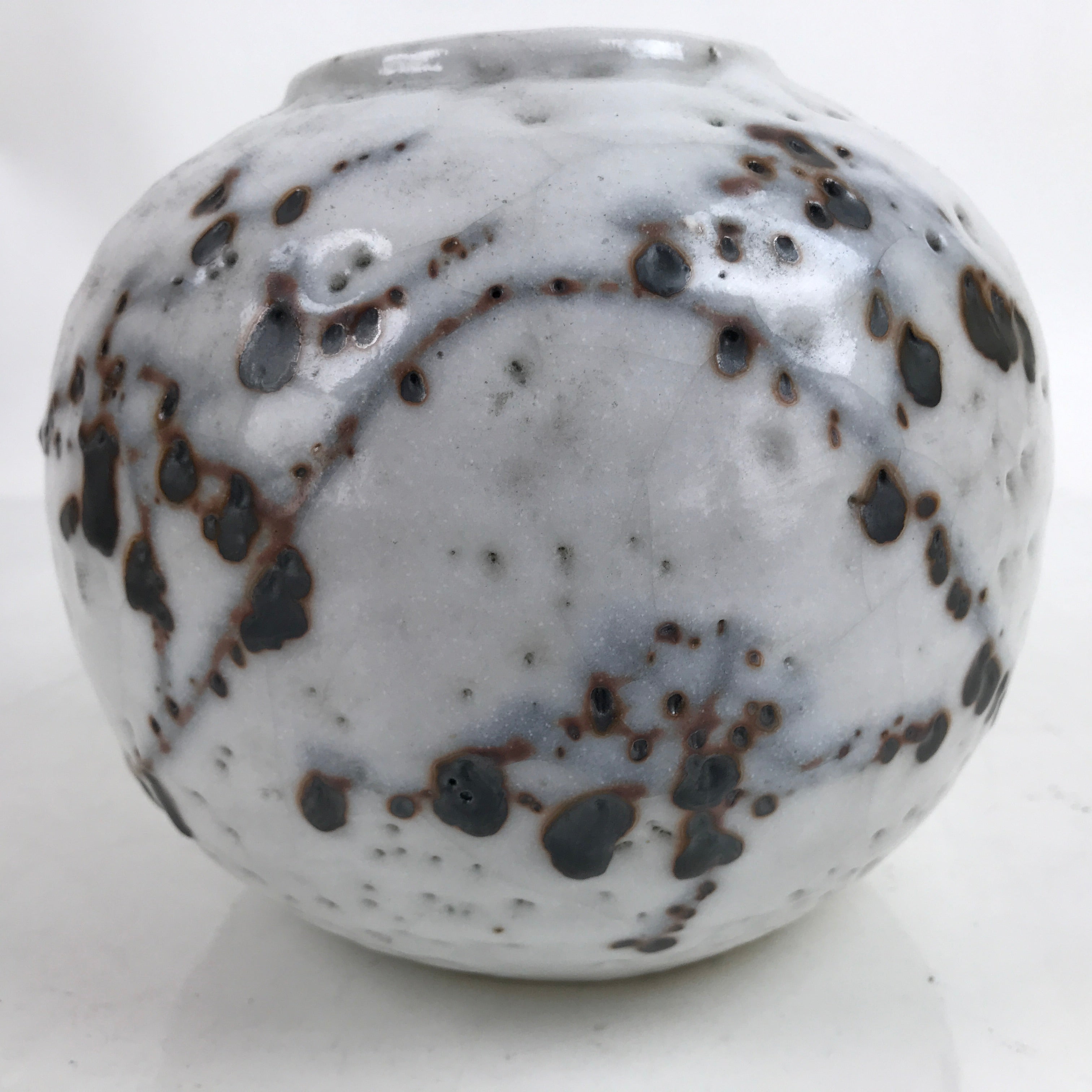 Japanese Ceramic Yuki Shino Ware Flower Vase Vtg Ikebana Kabin White Round FK119