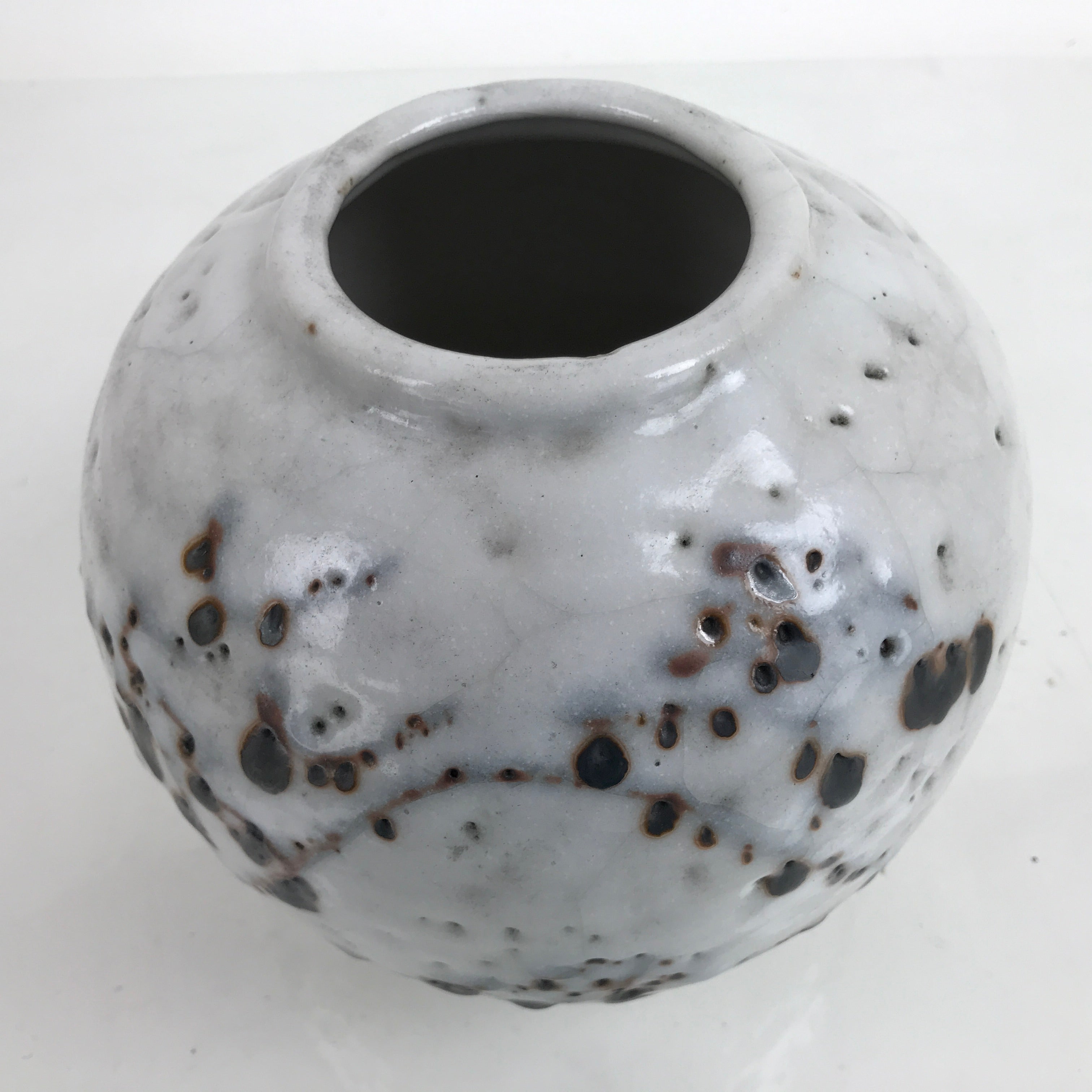 Japanese Ceramic Yuki Shino Ware Flower Vase Vtg Ikebana Kabin White Round FK119