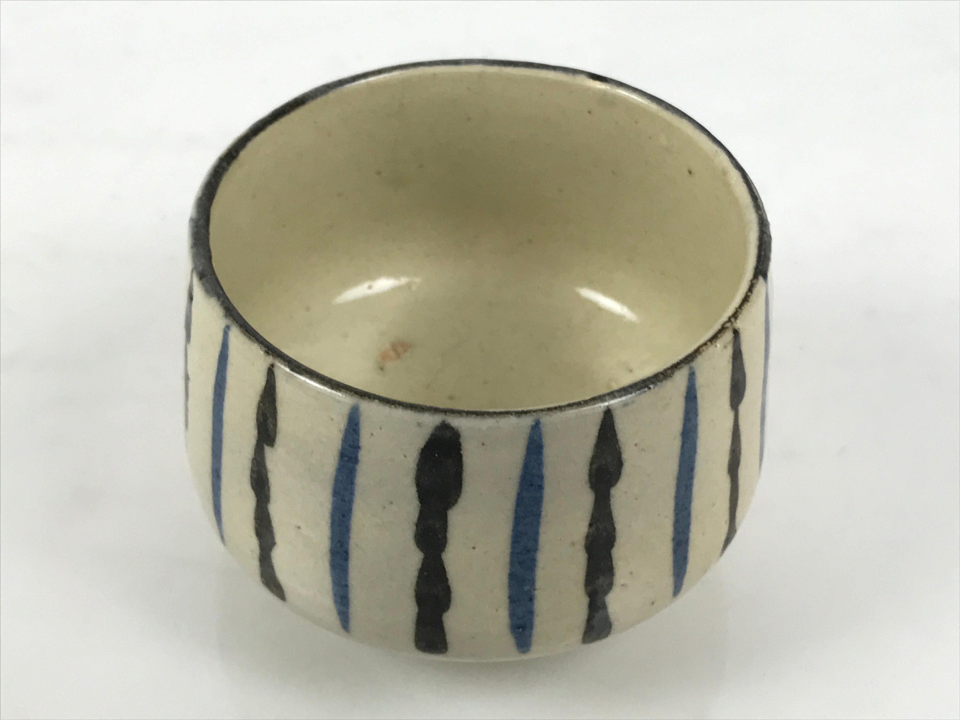Japanese Ceramic Yunomi Teacup Vtg Pottery Sencha Beige Black Blue Stripe TC624