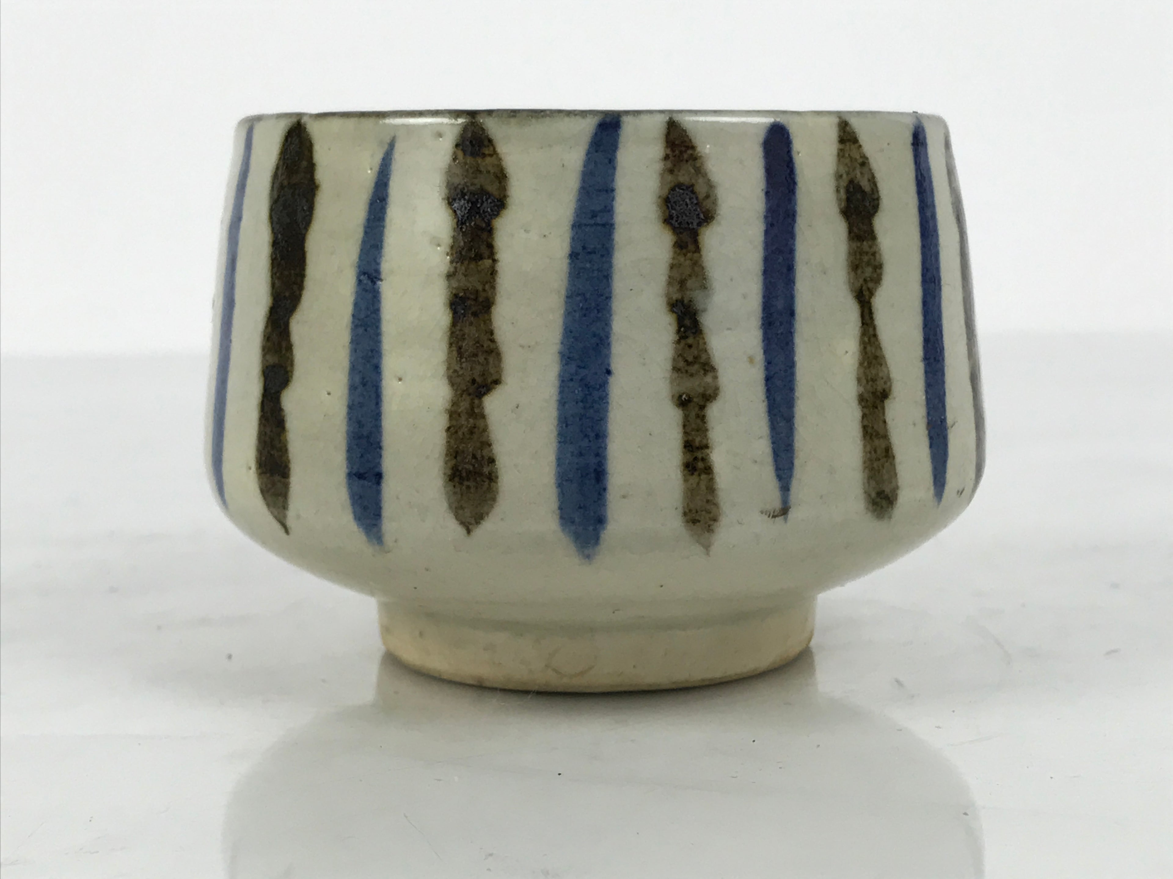 Japanese Ceramic Yunomi Teacup Vtg Pottery Sencha Beige Black Blue Stripe TC625