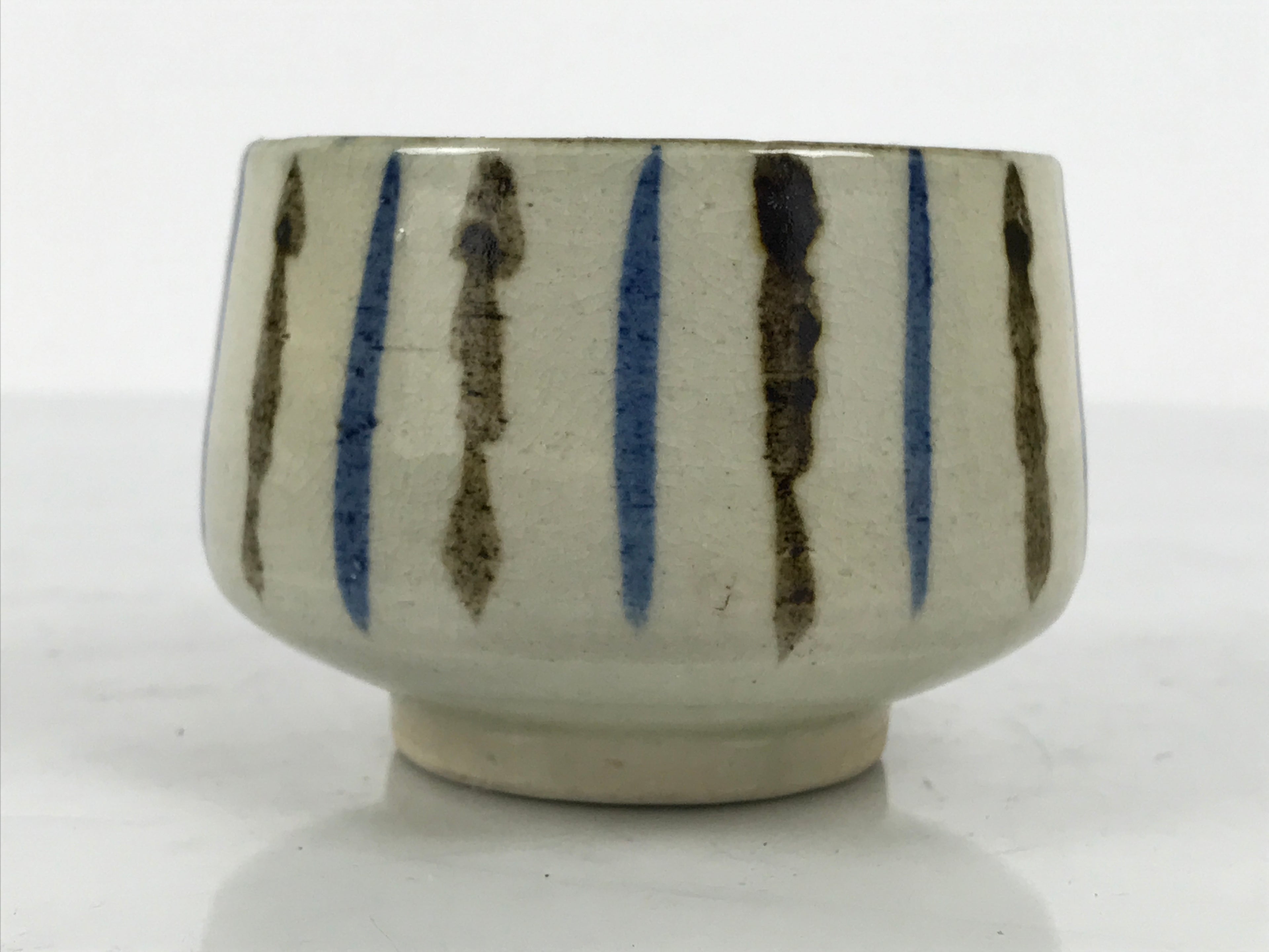 Japanese Ceramic Yunomi Teacup Vtg Pottery Sencha Beige Black Blue Stripe TC626