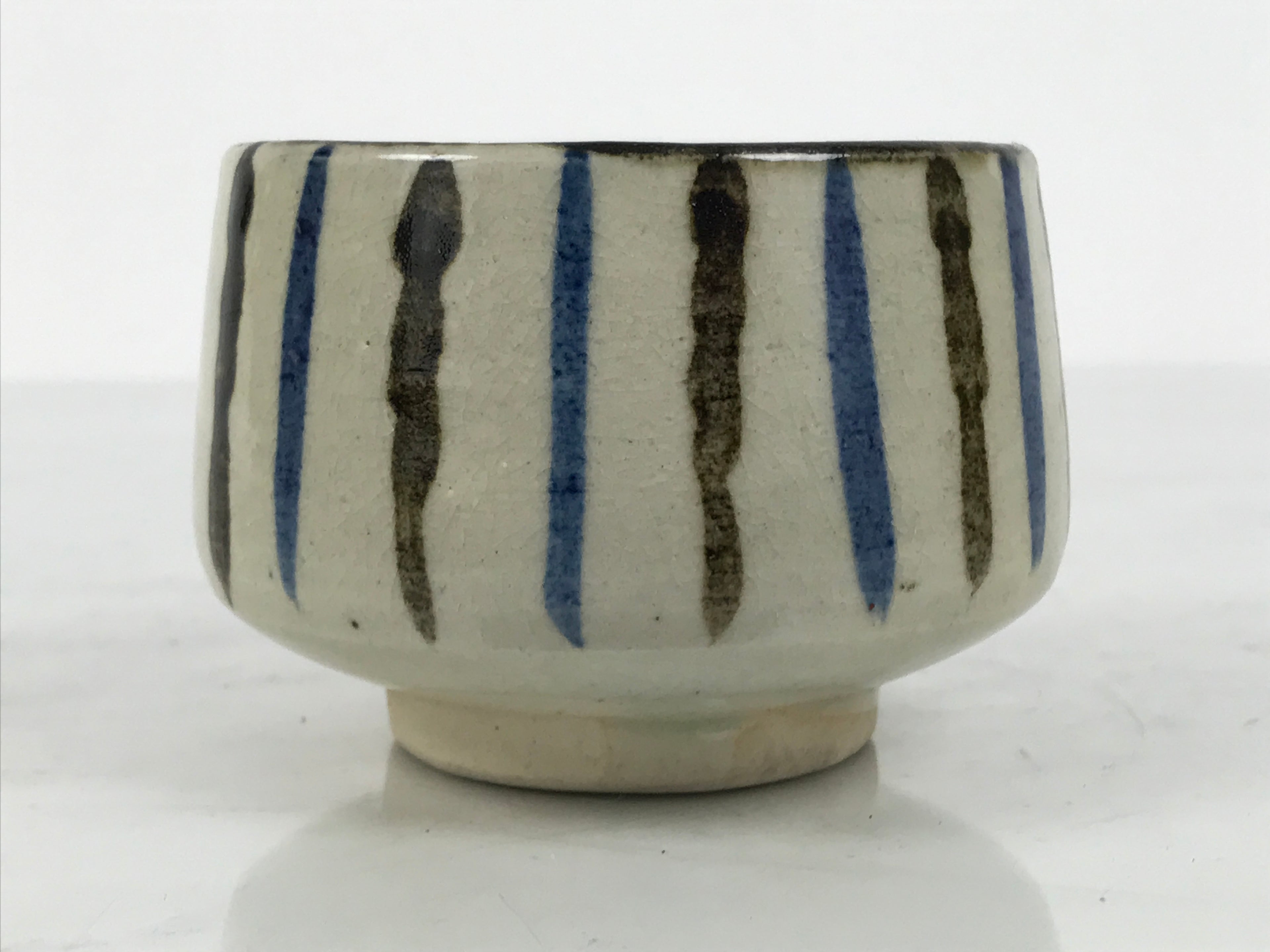 Japanese Ceramic Yunomi Teacup Vtg Pottery Sencha Beige Black Blue Stripe TC626