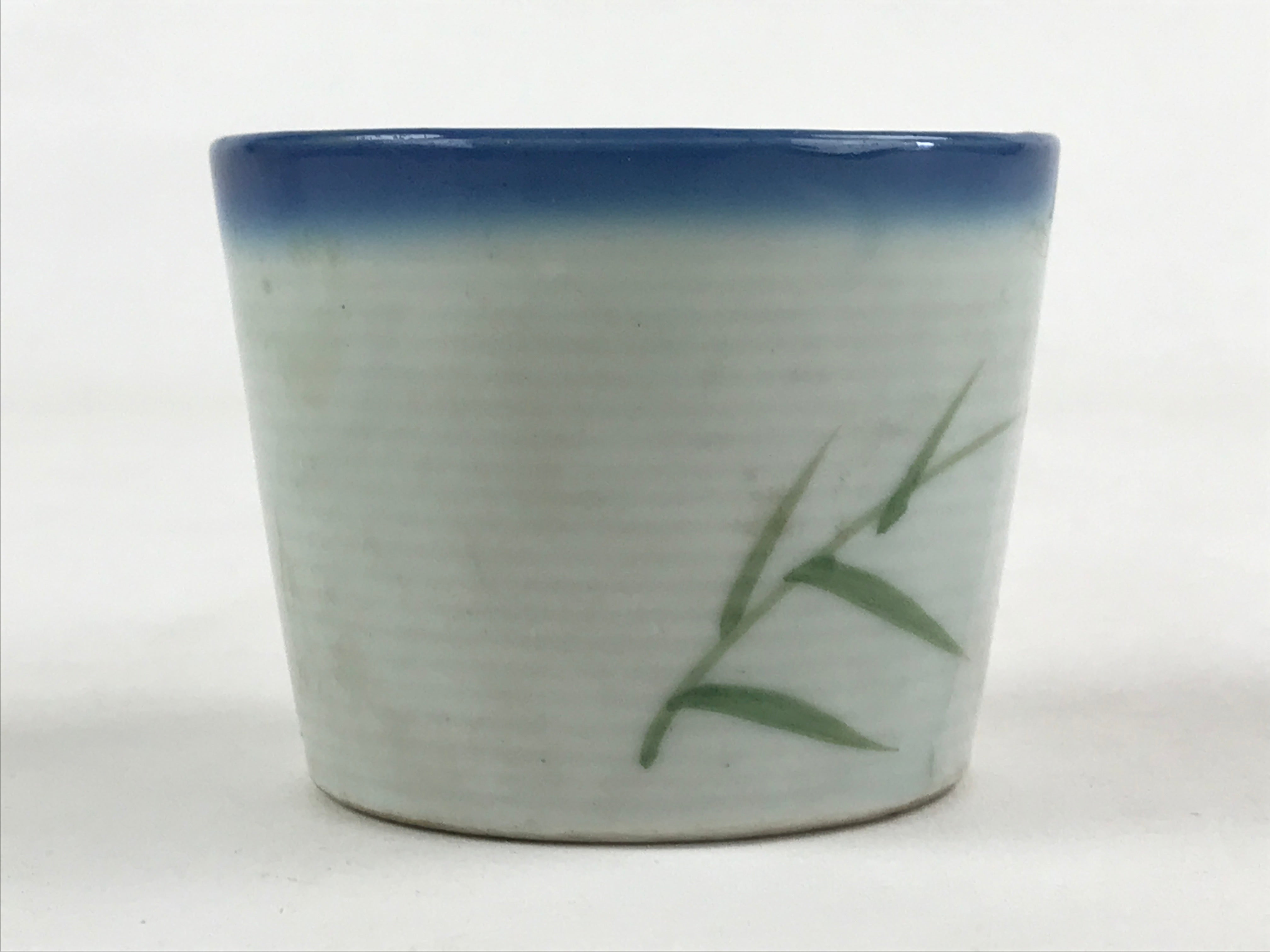 Japanese Ceramic Yunomi Teacup Vtg Pottery Simple Floral Design Blue TC356