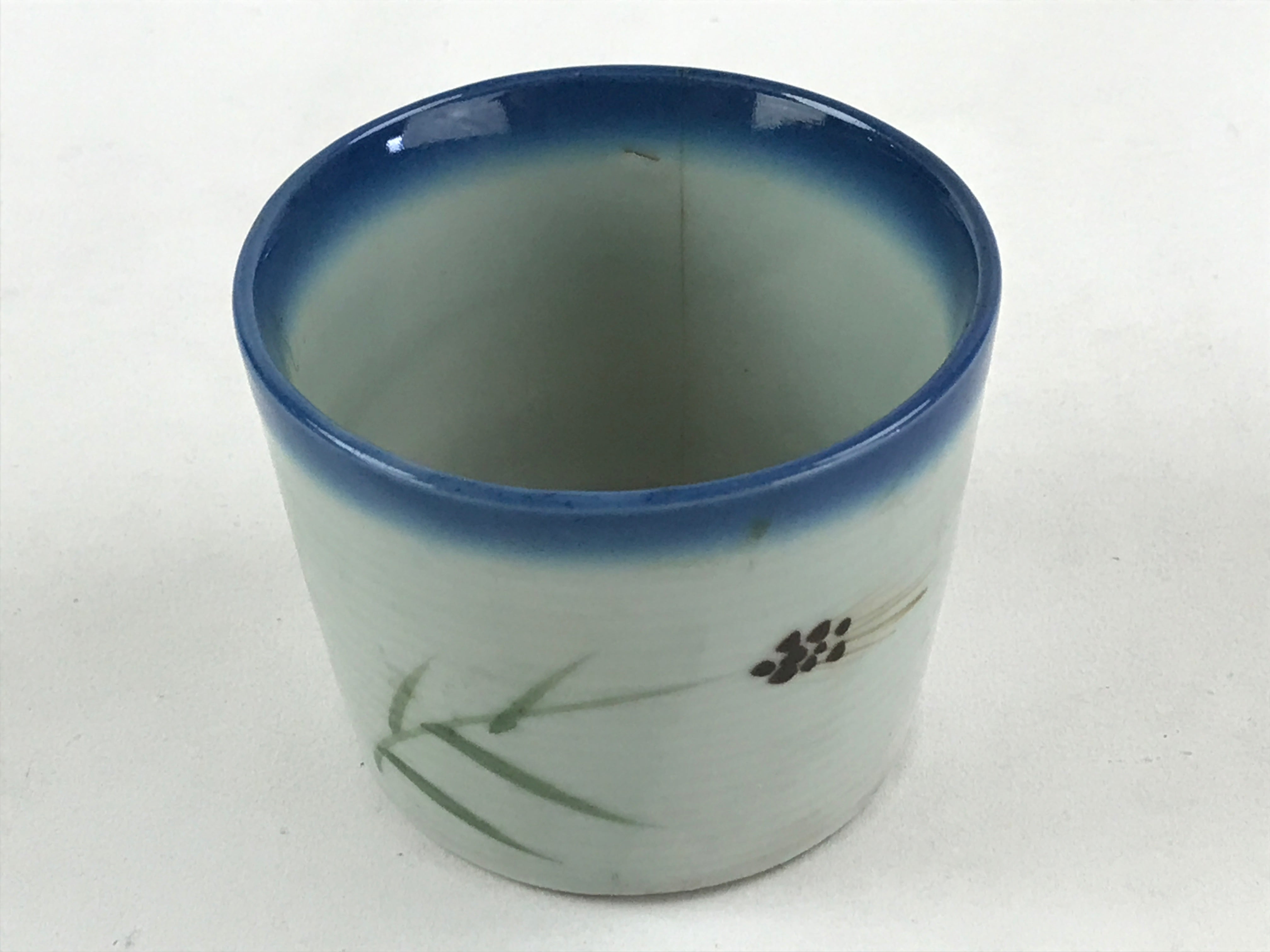 Japanese Ceramic Yunomi Teacup Vtg Pottery Simple Floral Design Blue TC356