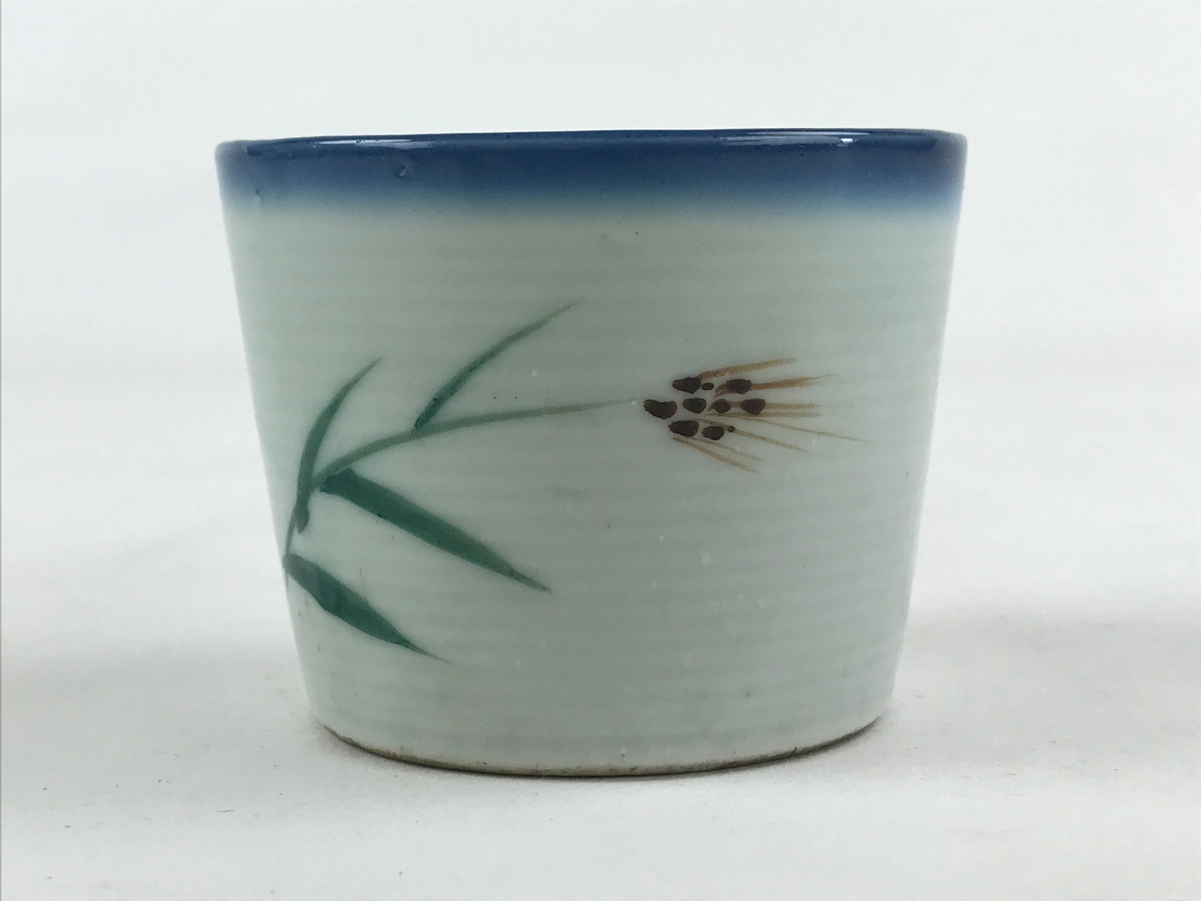 Japanese Ceramic Yunomi Teacup Vtg Pottery Simple Floral Design Blue TC357