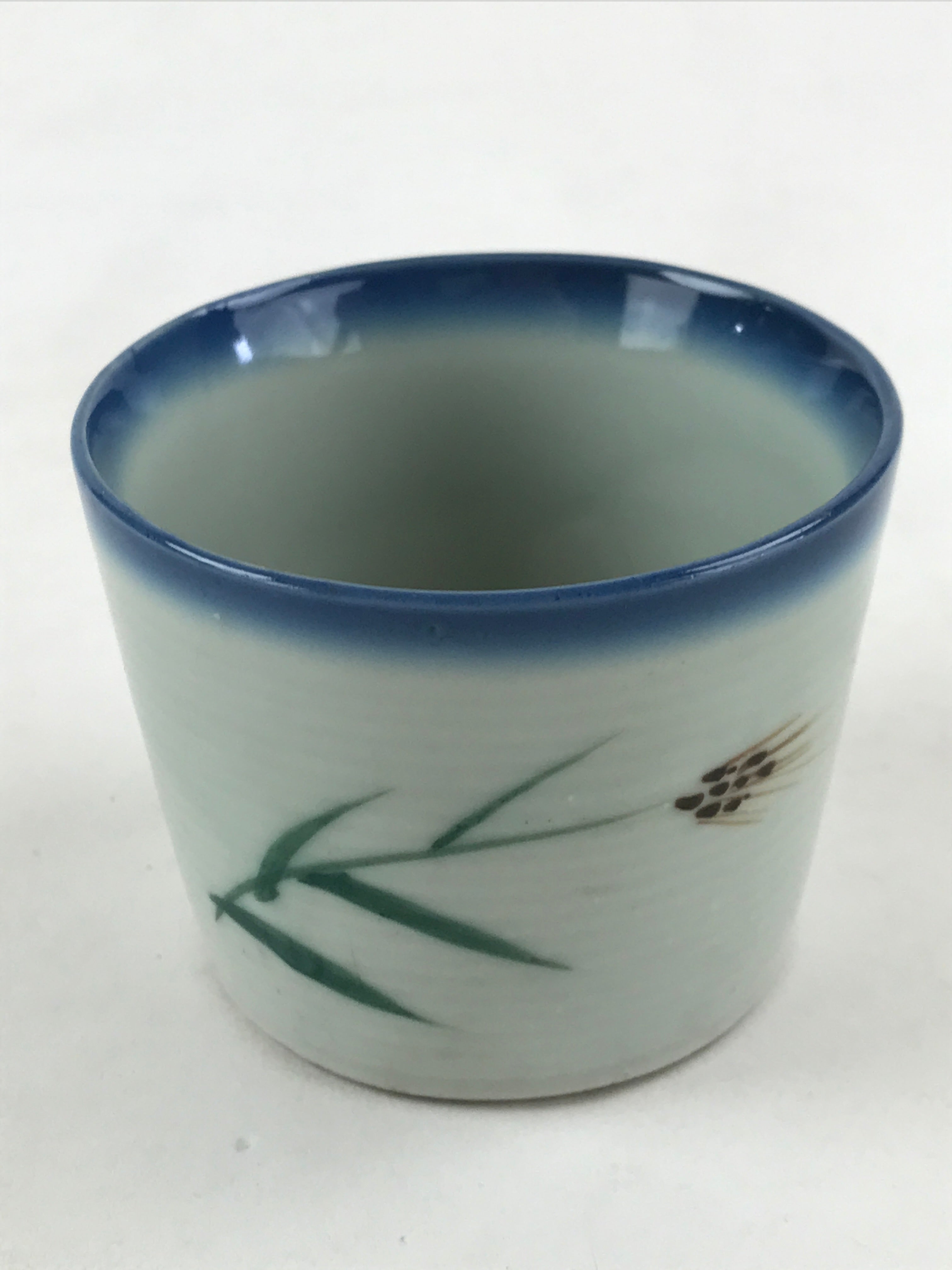 Japanese Ceramic Yunomi Teacup Vtg Pottery Simple Floral Design Blue TC357