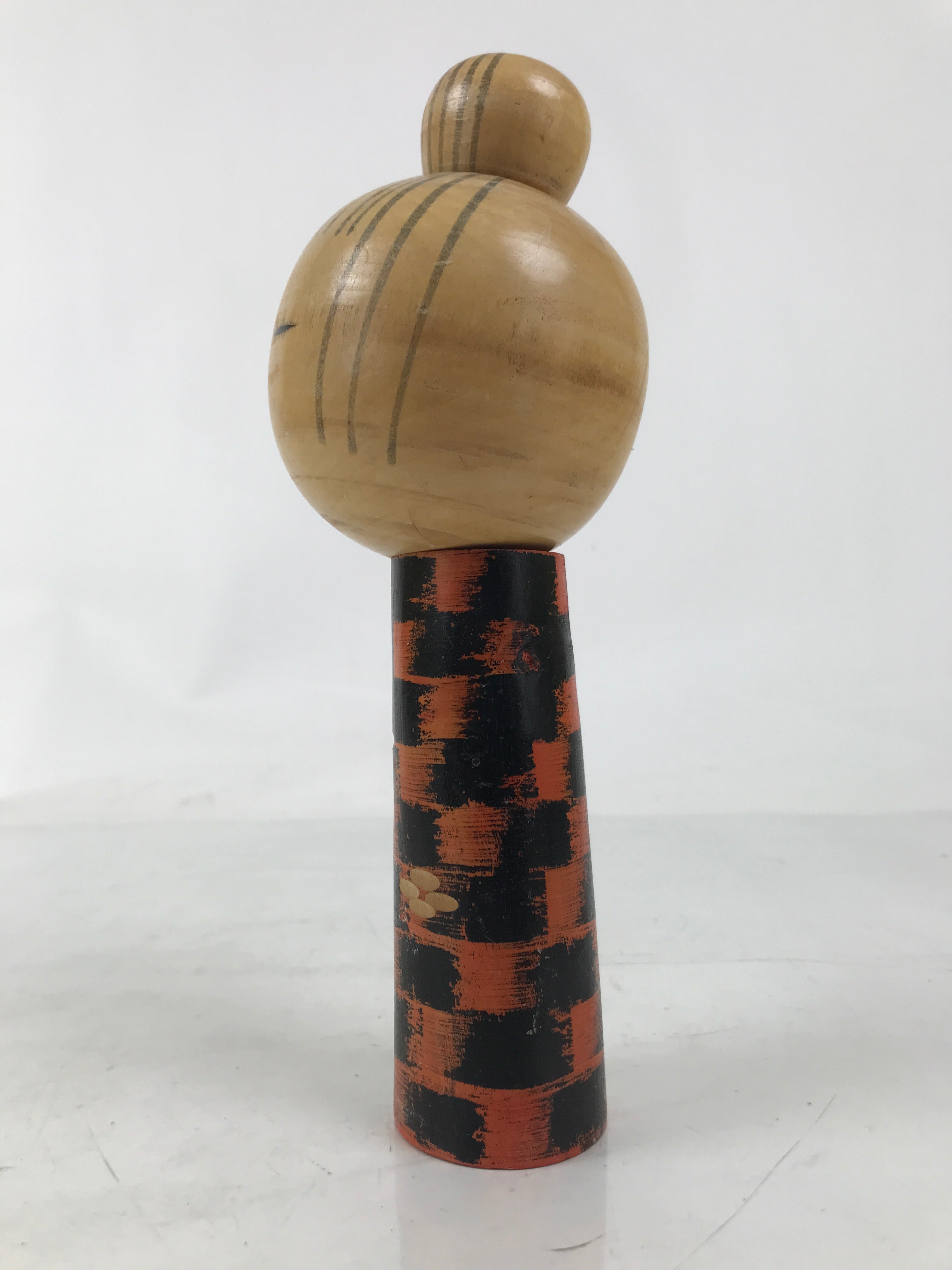 Japanese Classic Wooden Kokeshi Doll Vtg Hair Bun Red Black Check Flowers KF737