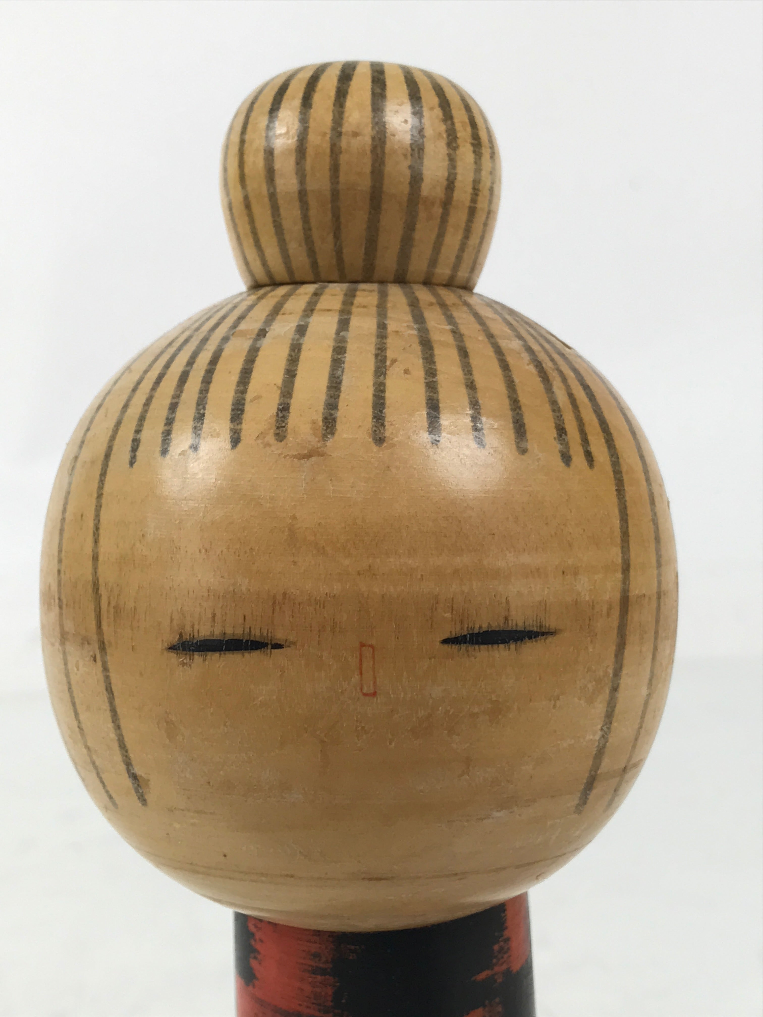Japanese Classic Wooden Kokeshi Doll Vtg Hair Bun Red Black Check Flowers KF737