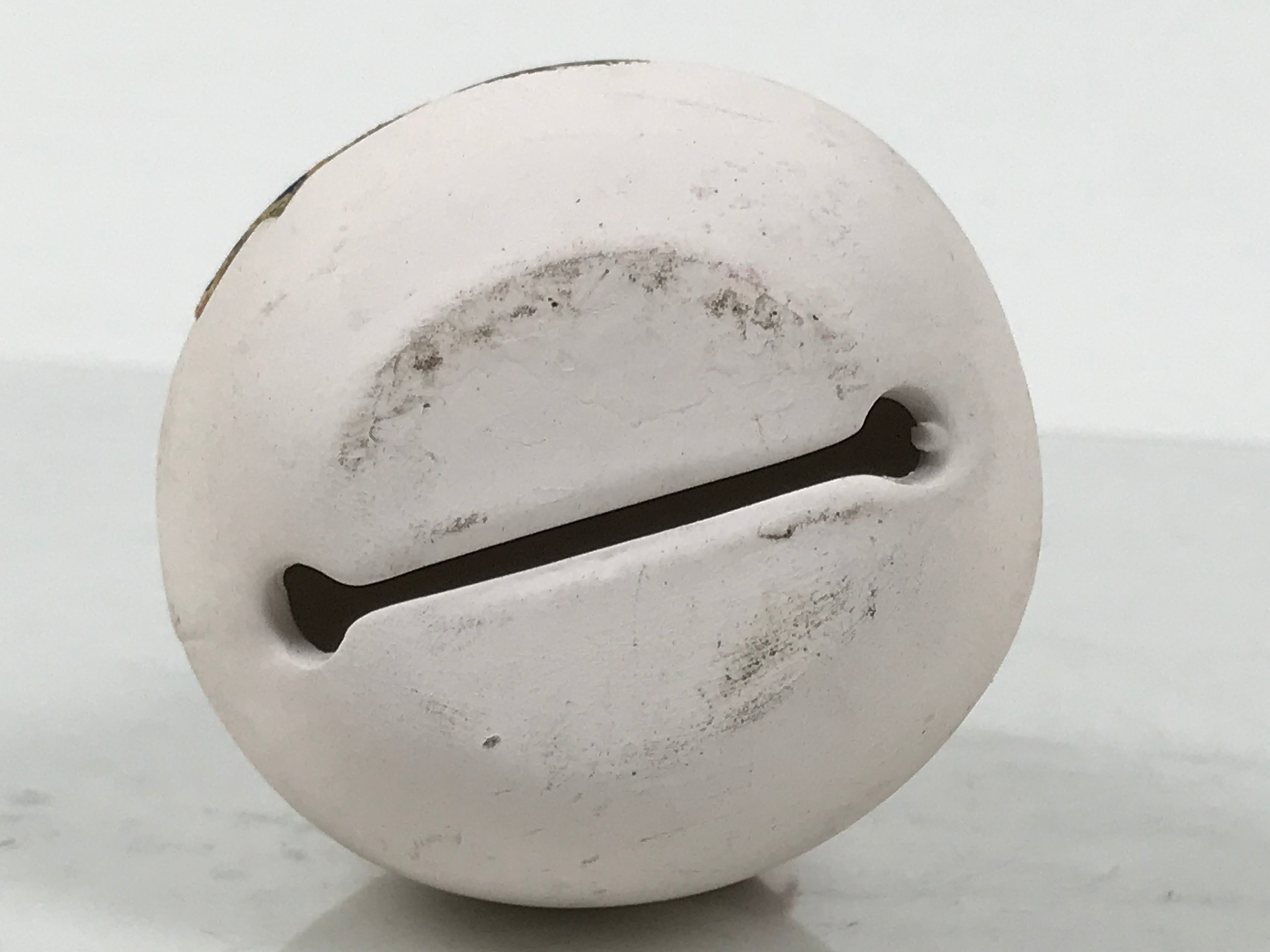 Japanese Clay Bell Dorei Hime Daruma Vtg Tsuchi-Suzu Momiji Peony White DR646