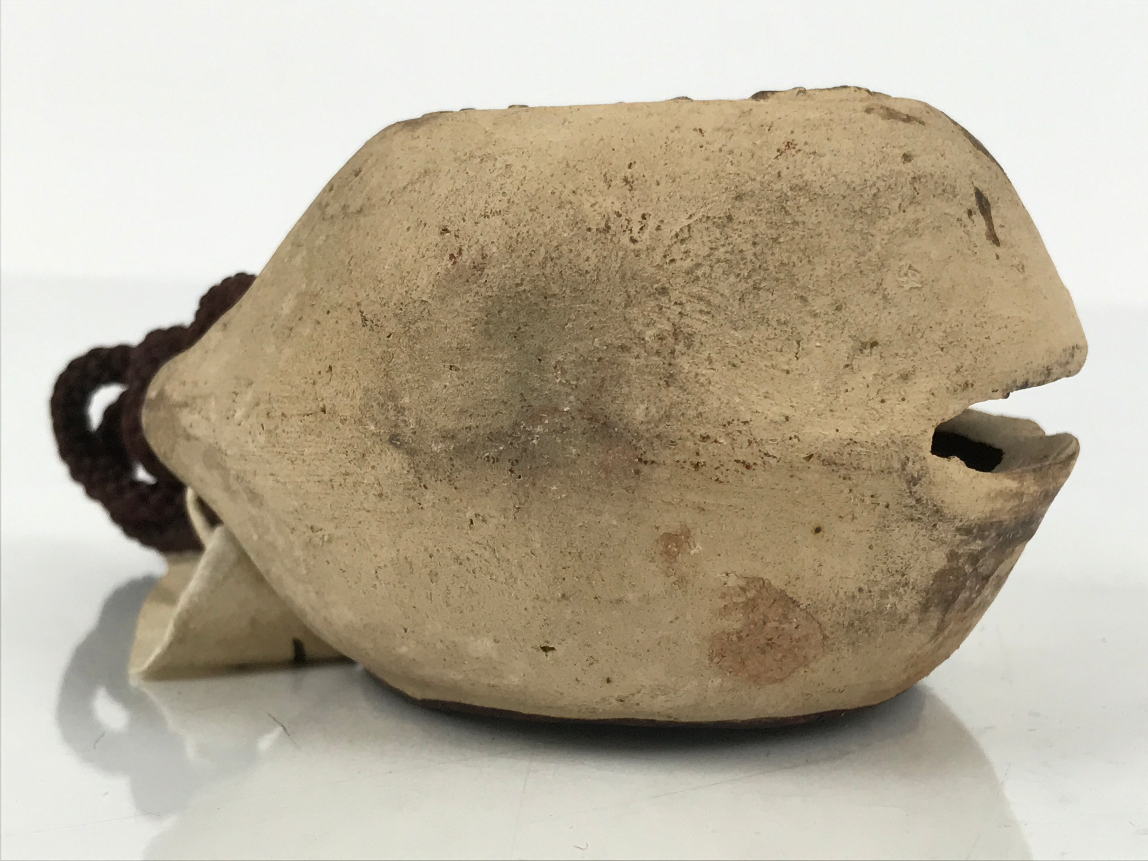 Japanese Clay Bell Dorei Vtg Tsuchi-Suzu Beige Brown Family Crest Castle DR655