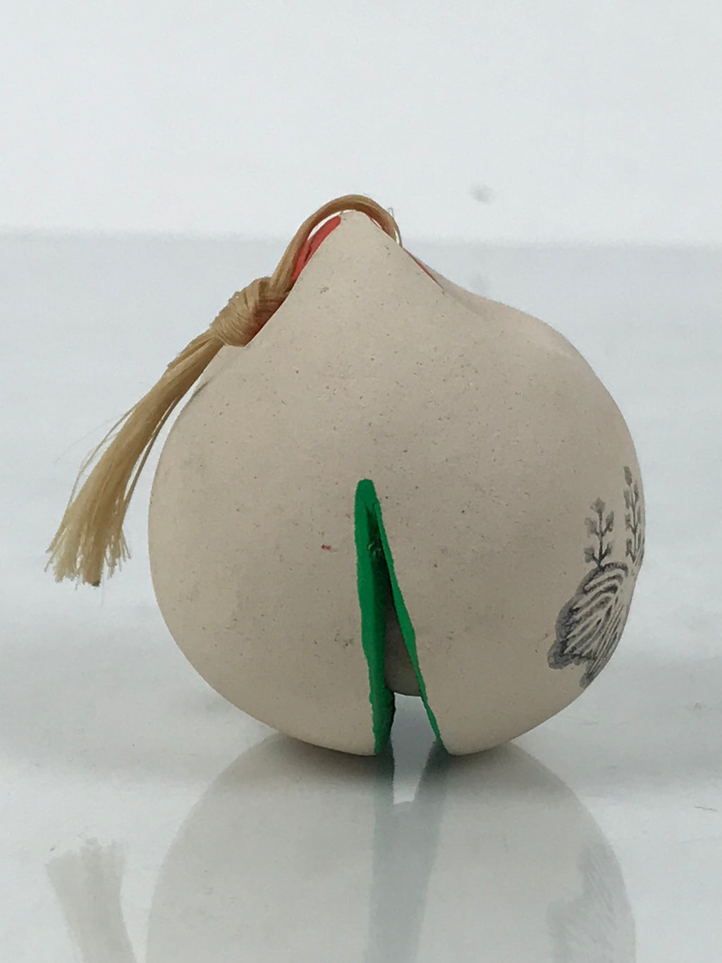 Japanese Clay Bell Dorei Vtg Tsuchi-Suzu Classic White Paulownia Kiri Kiku DR618