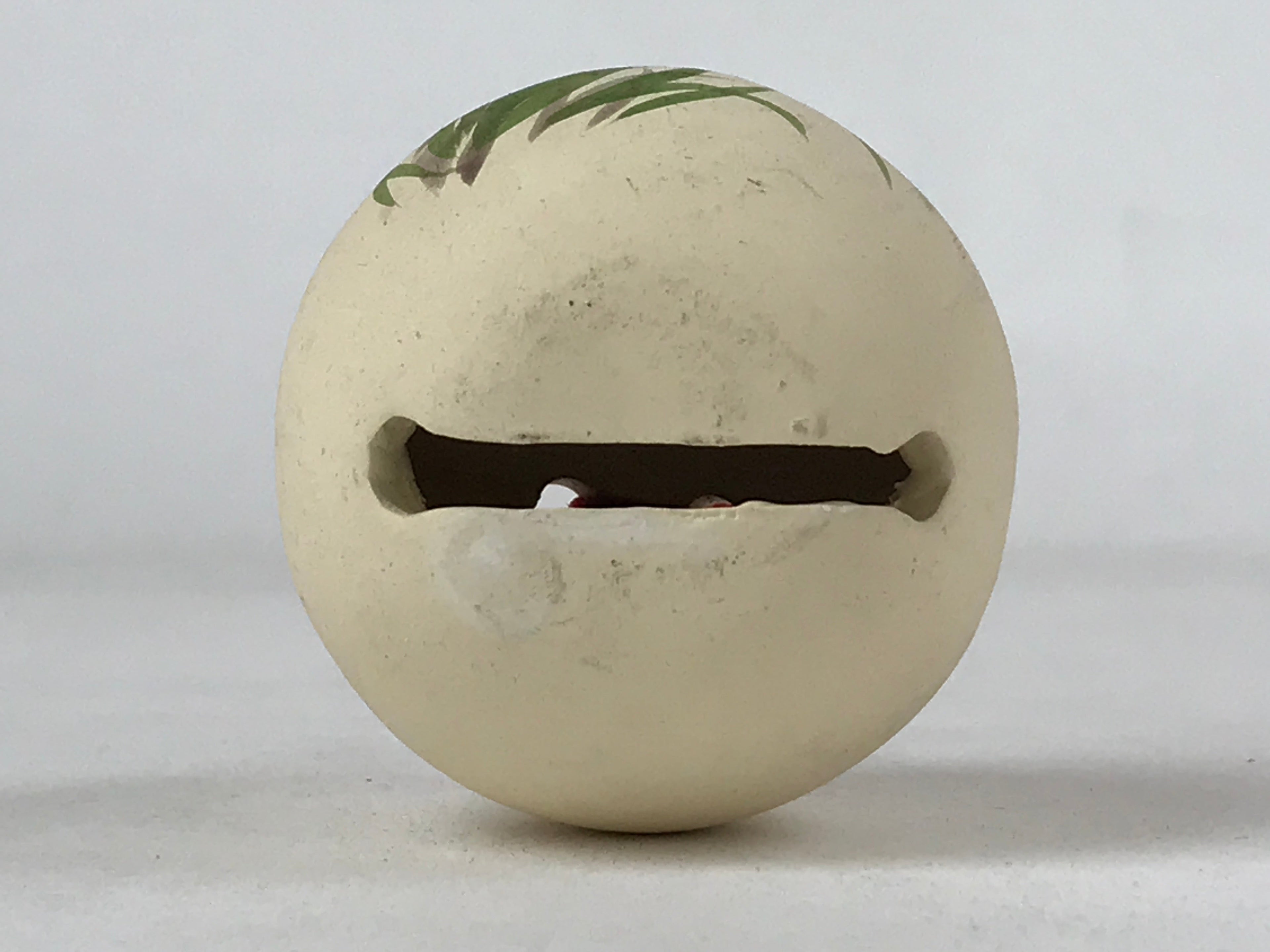 Japanese Clay Bell Dorei Vtg Tsuchi-Suzu Kimono Girl Daruma Flowers White DR502