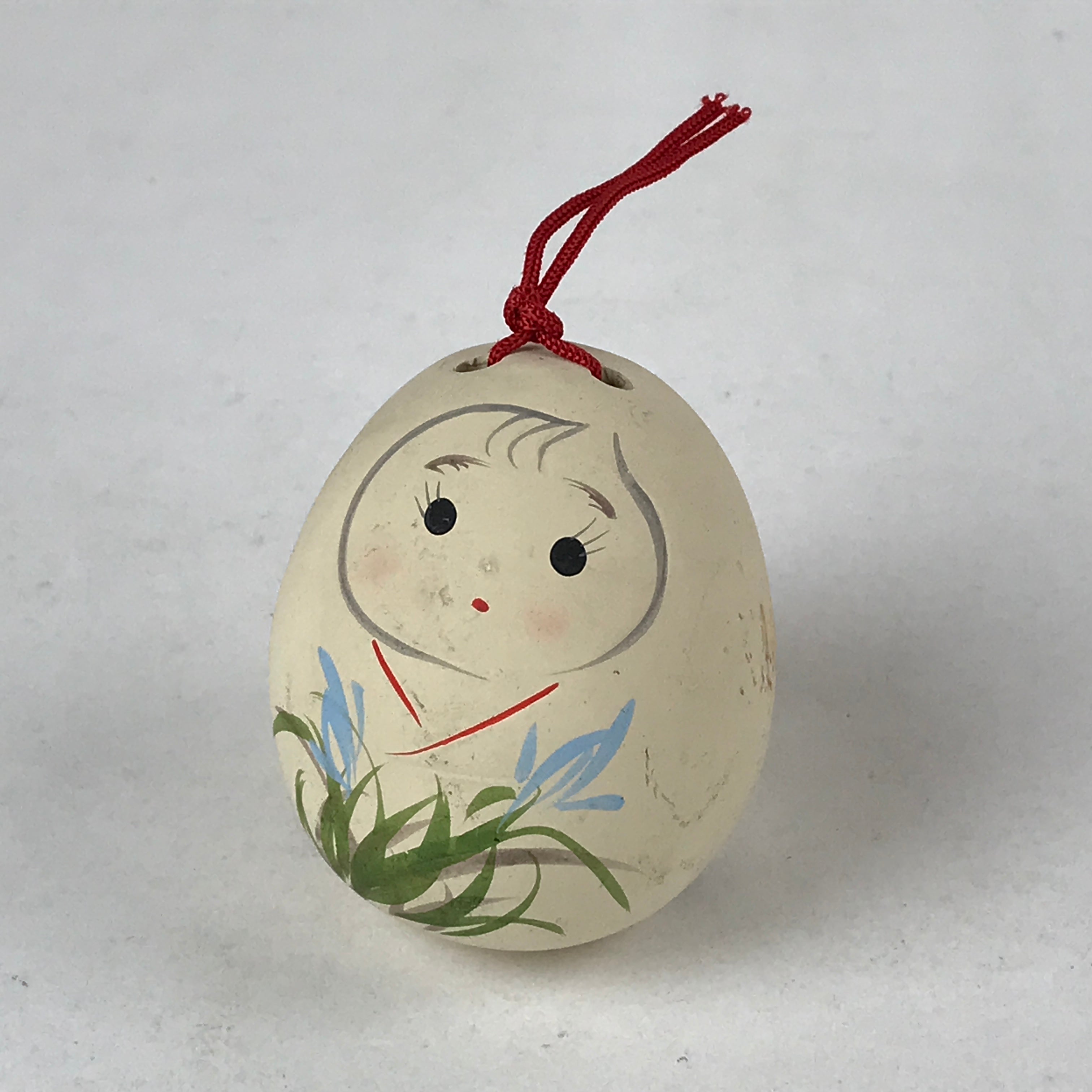 Japanese Clay Bell Dorei Vtg Tsuchi-Suzu Kimono Girl Daruma Flowers White DR502