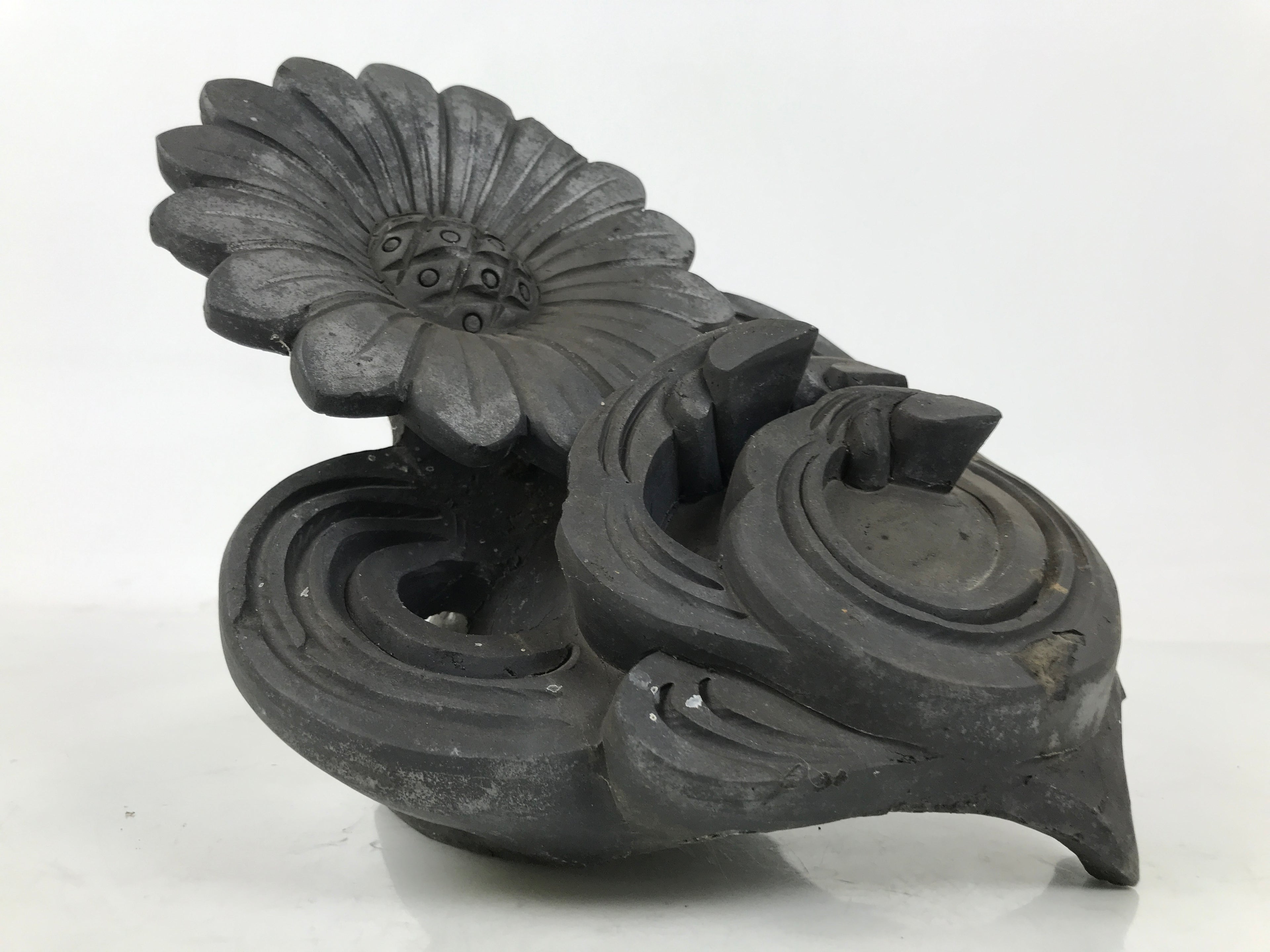 Japanese Clay Chrysanthemum Kawara Roof Tile Statue Vtg Ridge-End Flower ST59