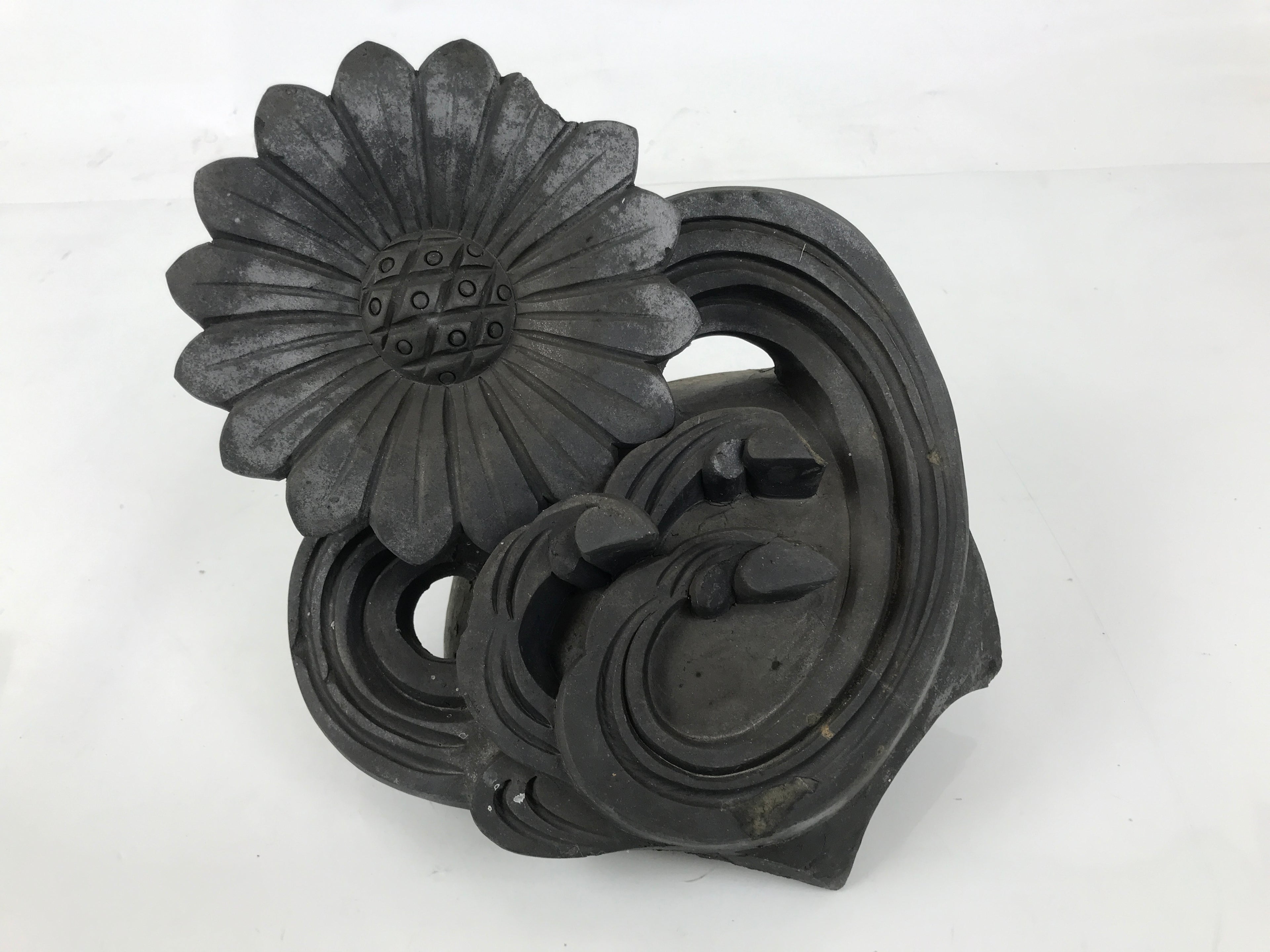 Japanese Clay Chrysanthemum Kawara Roof Tile Statue Vtg Ridge-End Flower ST59