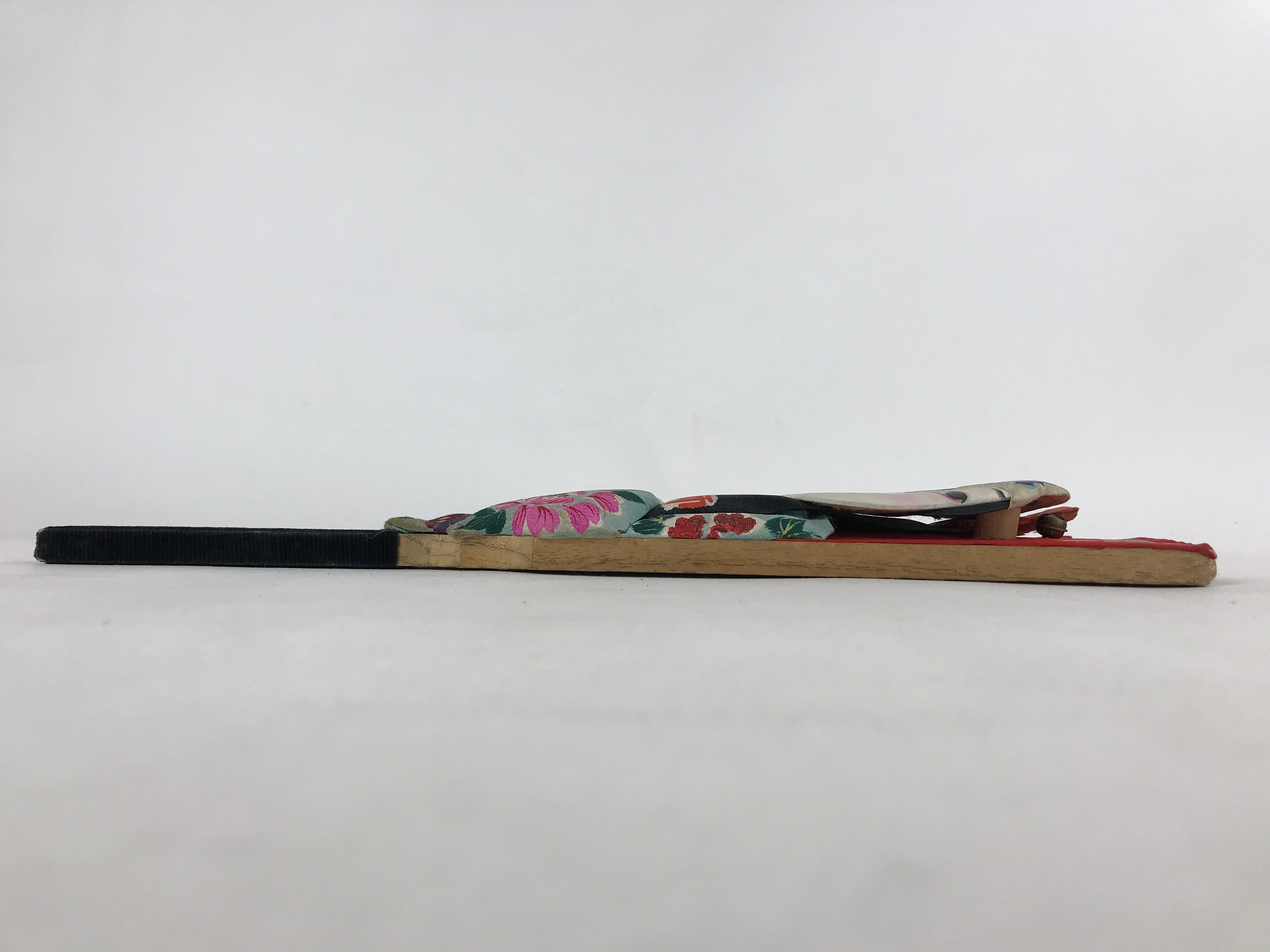 Japanese Decorative Wooden Paddle Hagoita Vtg 2 Shuttlecocks New Years JK620