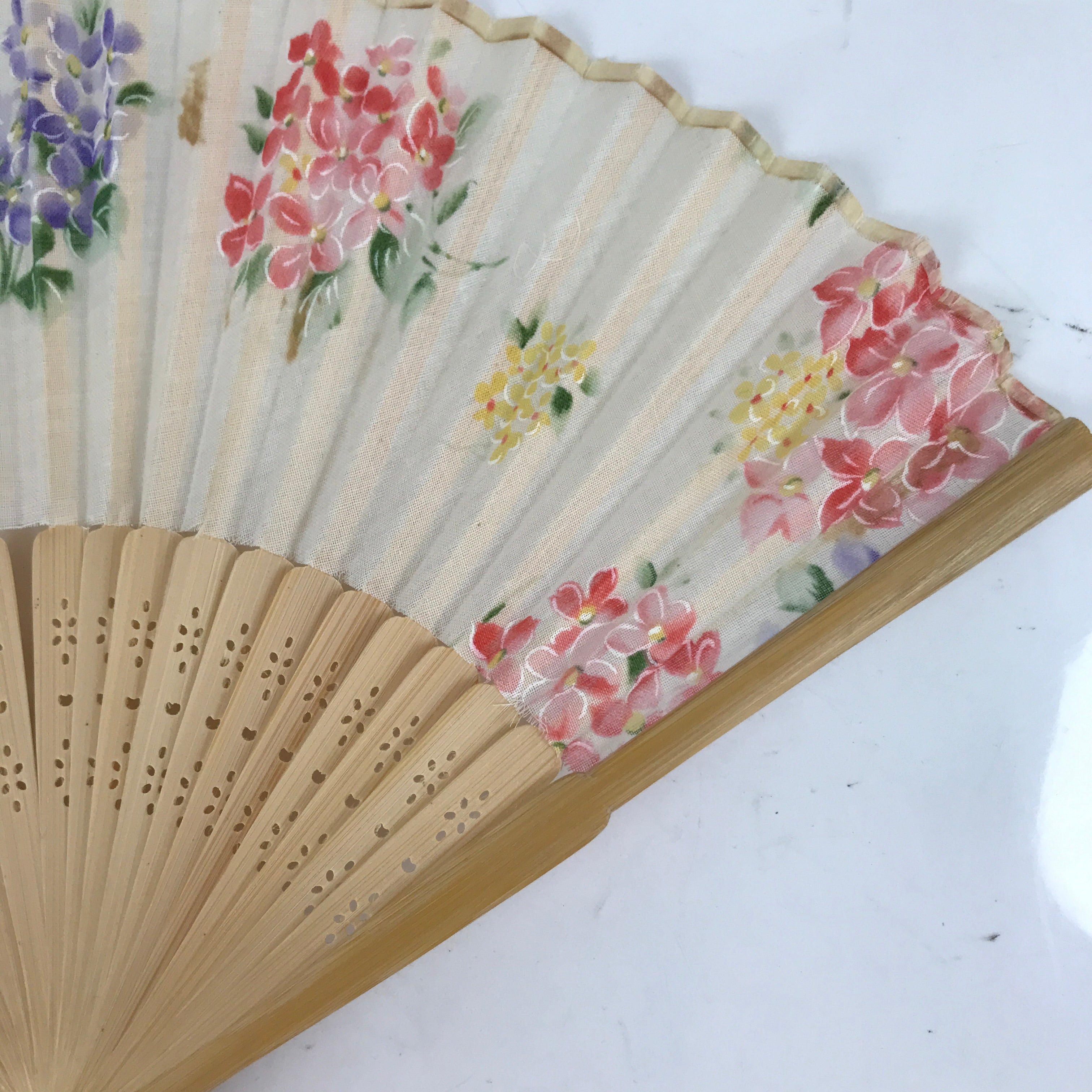 Japanese Fabric Folding Fan Sensu Bamboo Frame Floral Hydrangea Ajisai 4D832