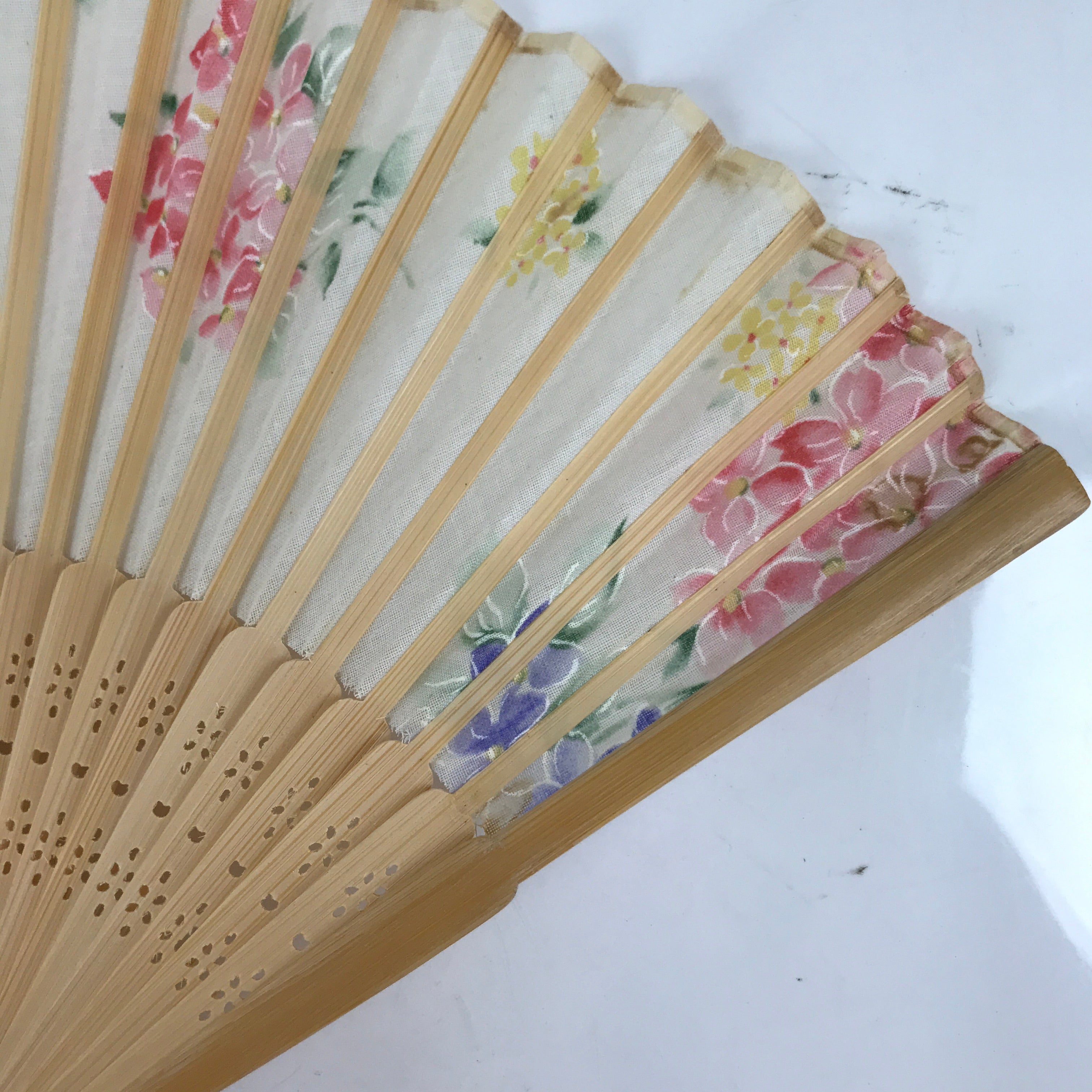 Japanese Fabric Folding Fan Sensu Bamboo Frame Floral Hydrangea Ajisai 4D832