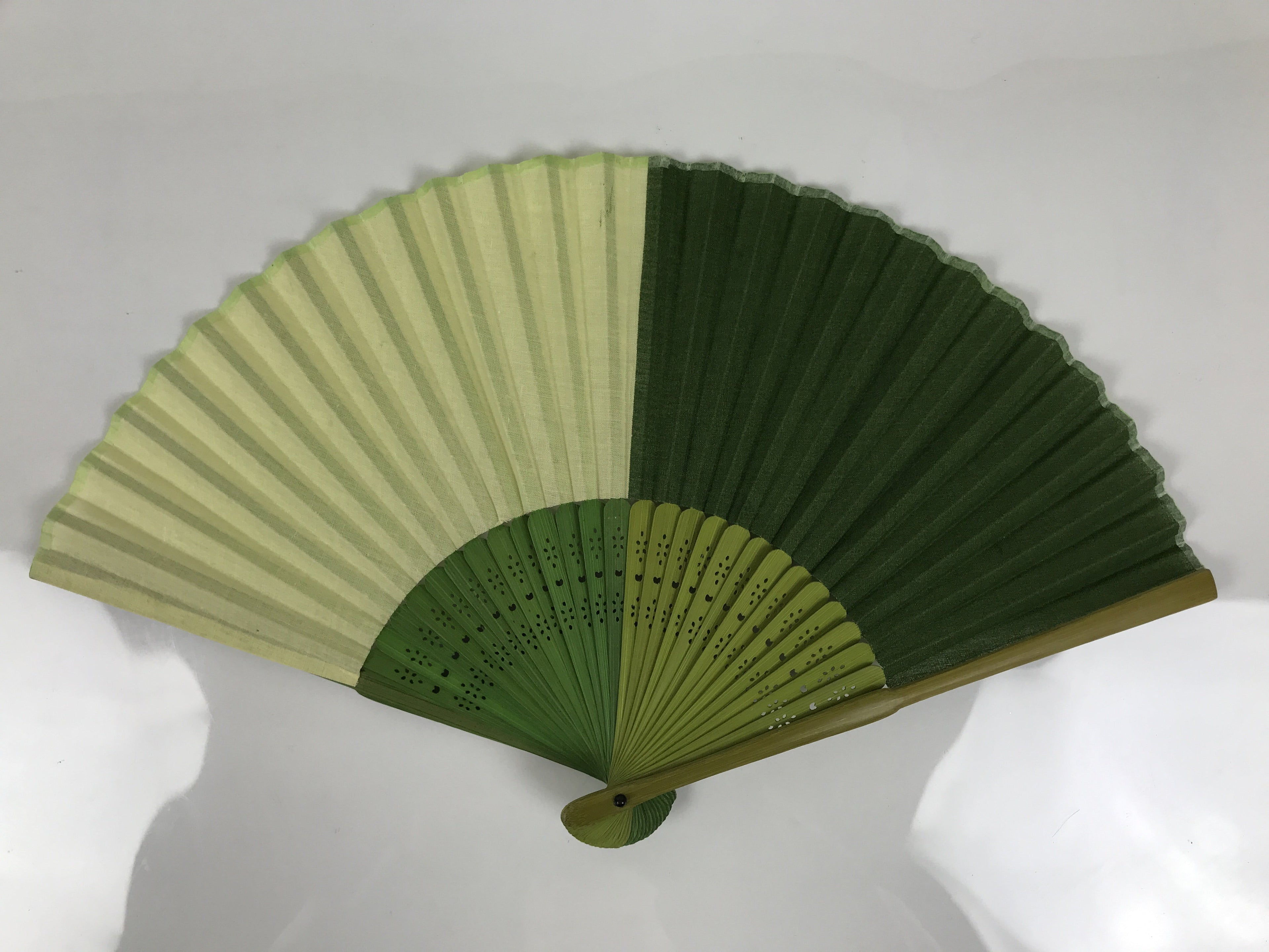 Japanese Fabric Folding Fan Sensu Vtg Bamboo Frame Light Dark Green Block 5D4