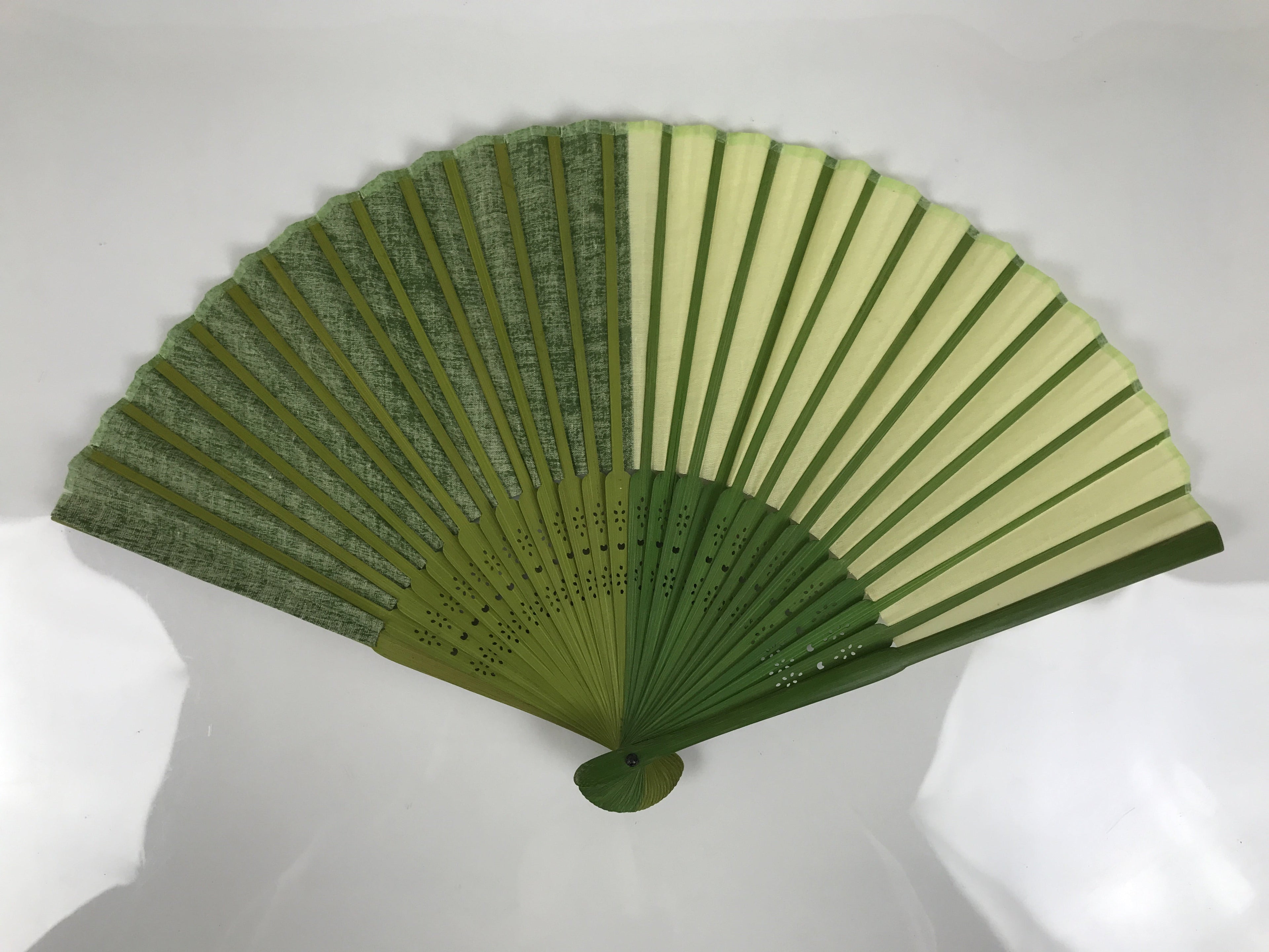 Japanese Fabric Folding Fan Sensu Vtg Bamboo Frame Light Dark Green Block 5D4