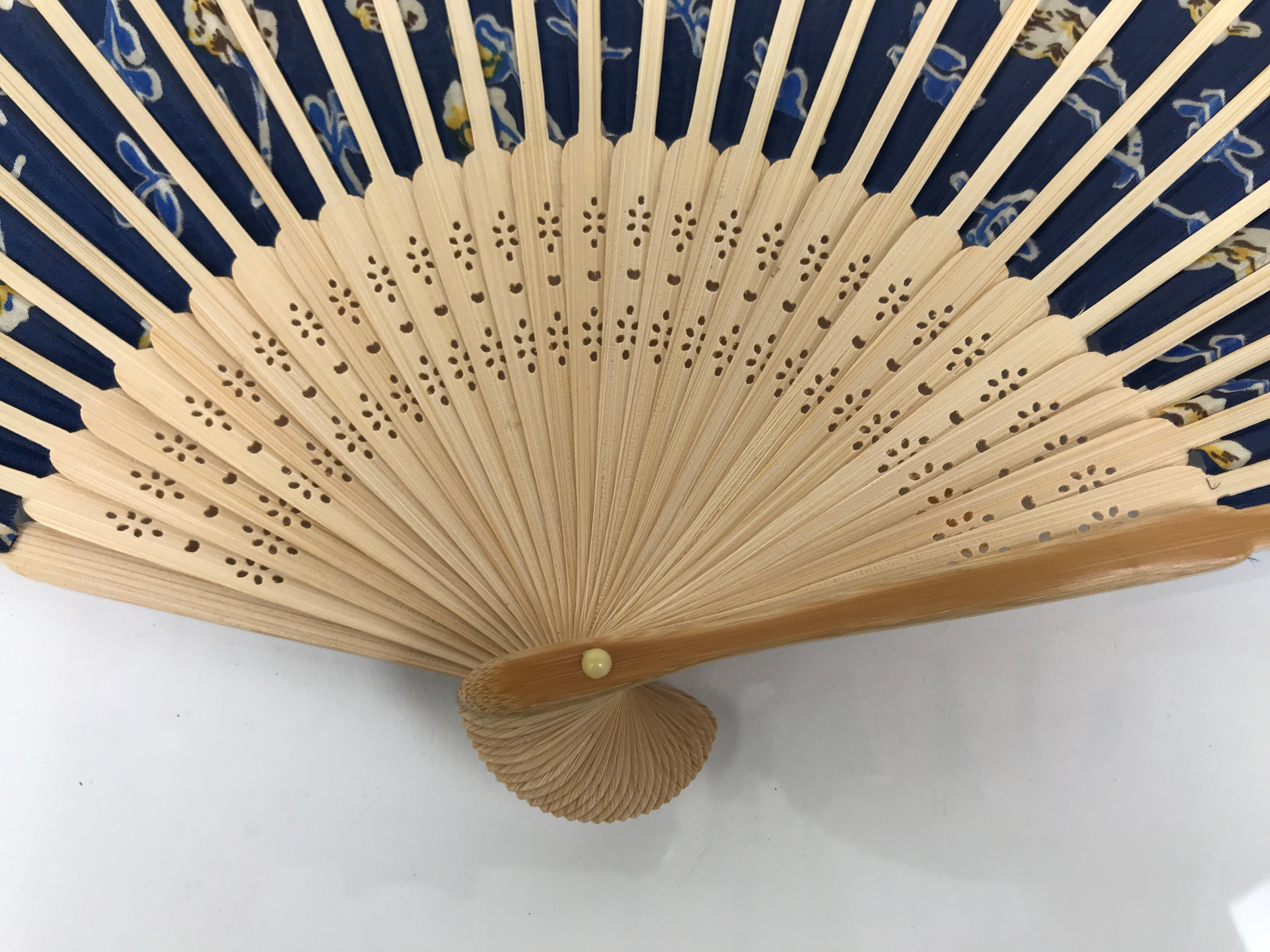 Japanese Fabric Folding Fan Sensu Vtg Bamboo Frame Navy Blue Yellow Flower 4D919