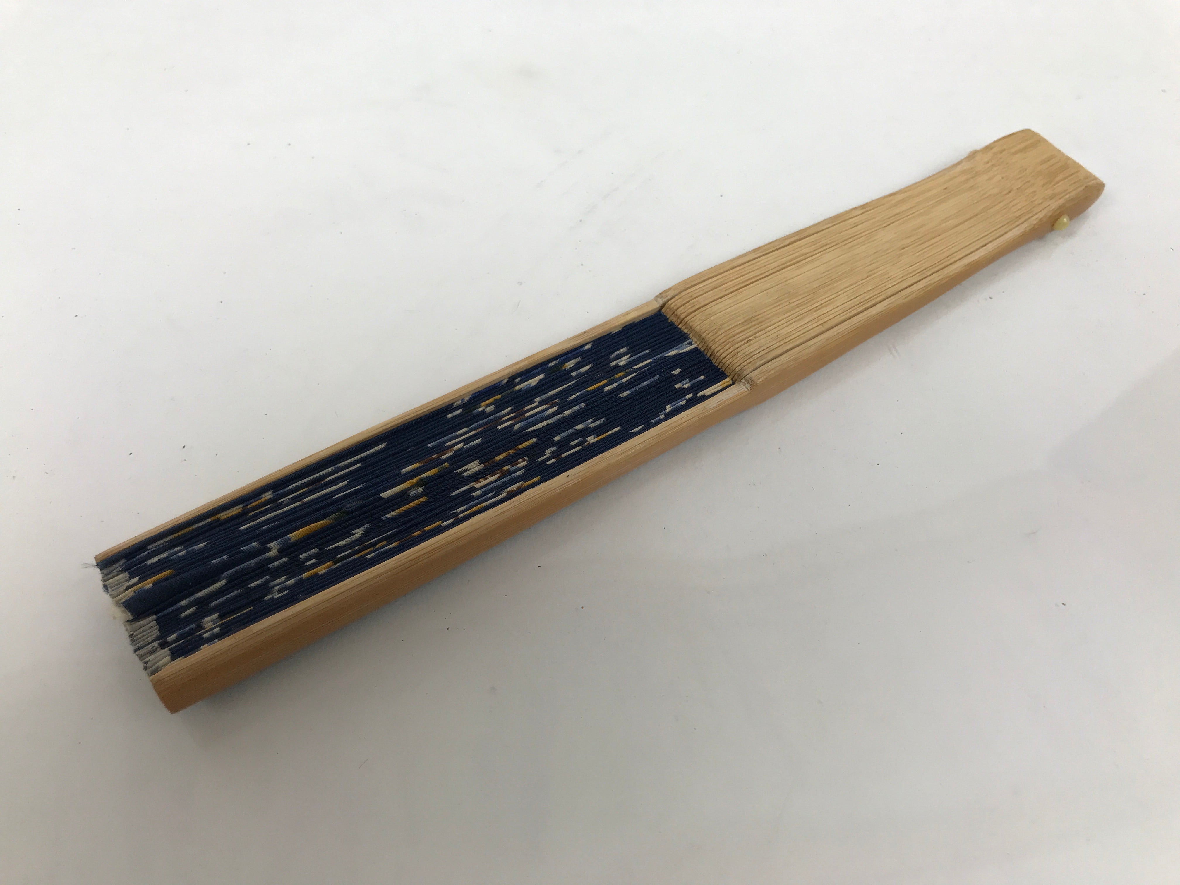 Japanese Fabric Folding Fan Sensu Vtg Bamboo Frame Navy Blue Yellow Flower 4D919