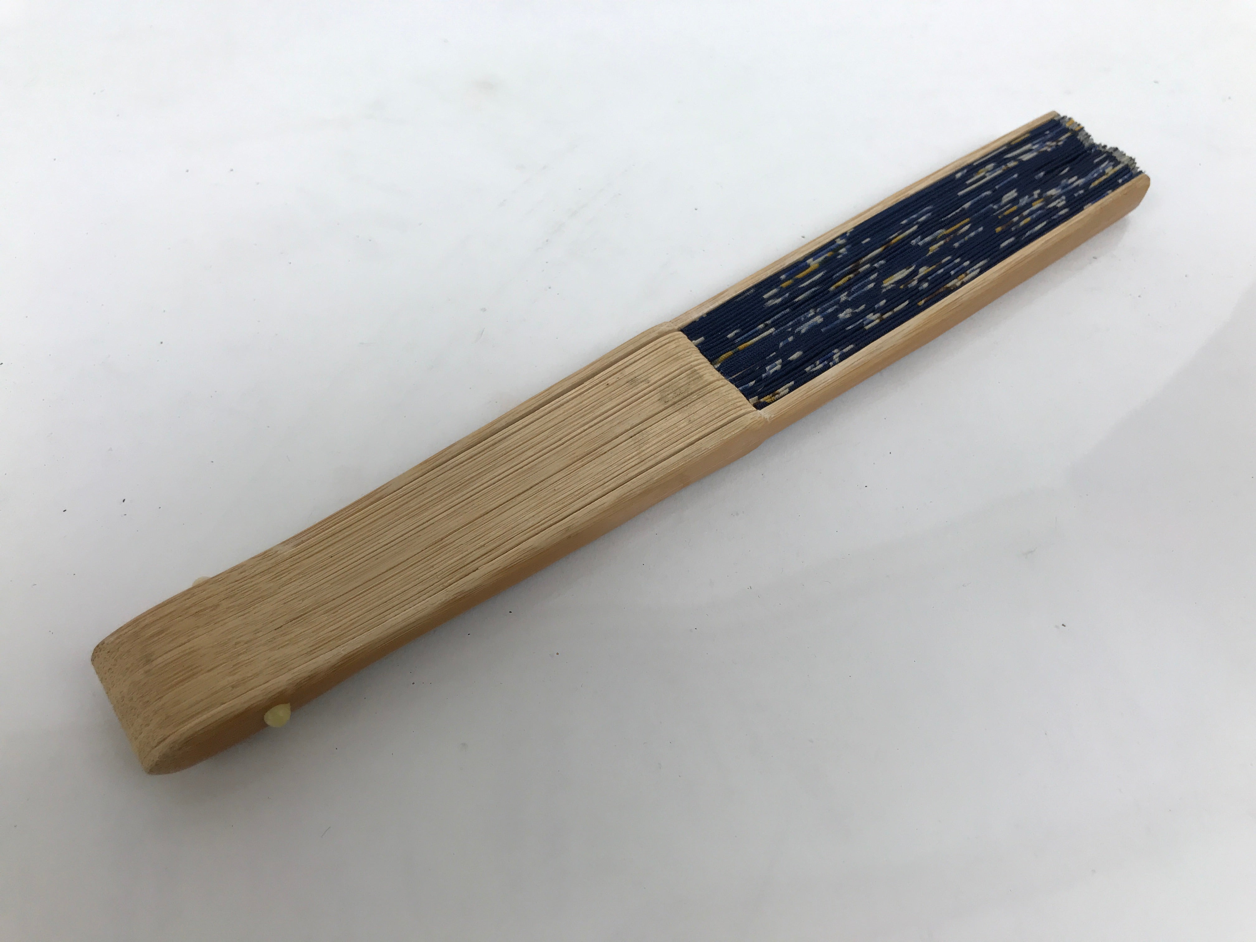 Japanese Fabric Folding Fan Sensu Vtg Bamboo Frame Navy Blue Yellow Flower 4D919