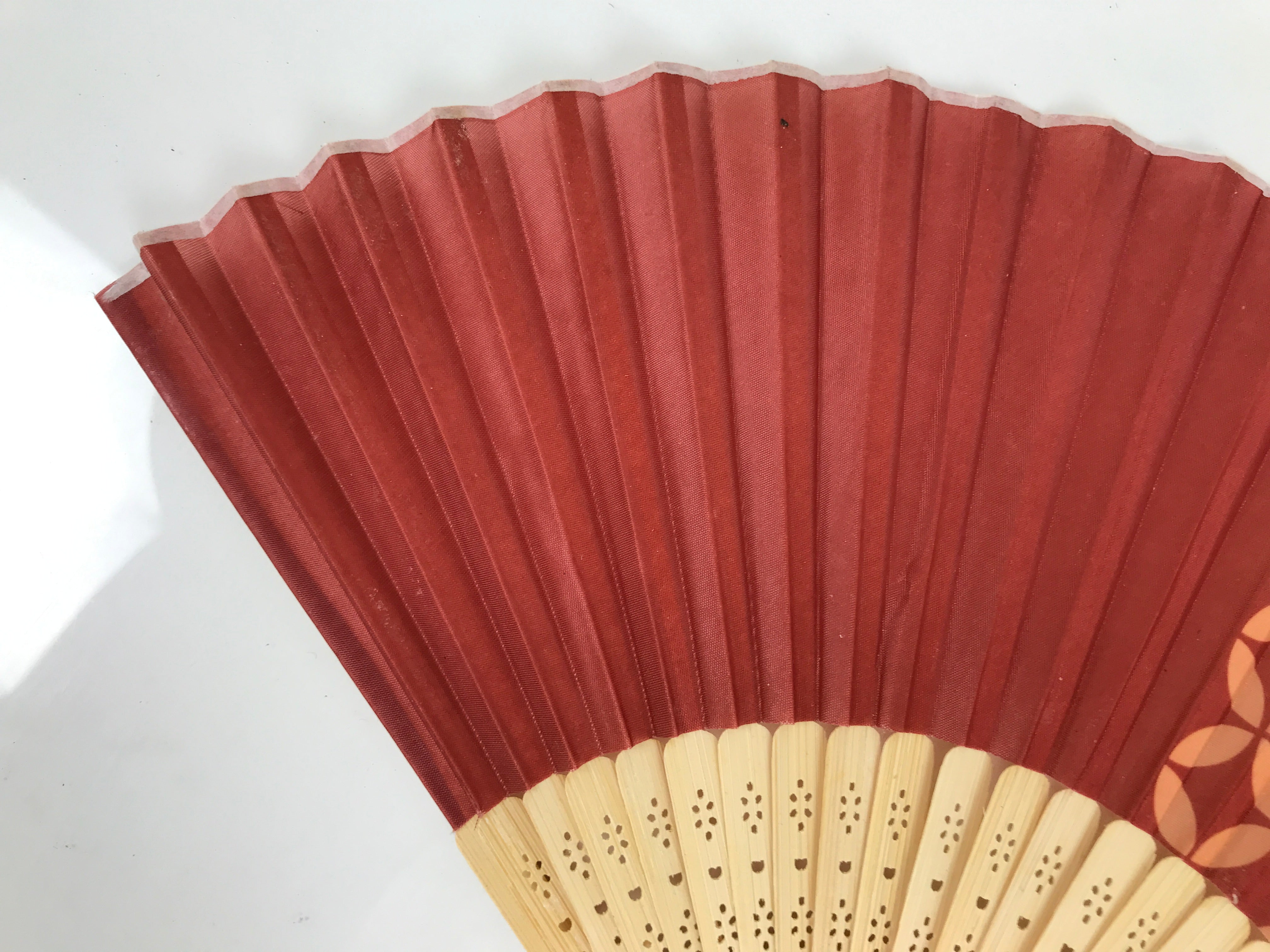 Japanese Fabric Folding Fan Sensu Vtg Bamboo Frame Red Traditional Shippo 4D916