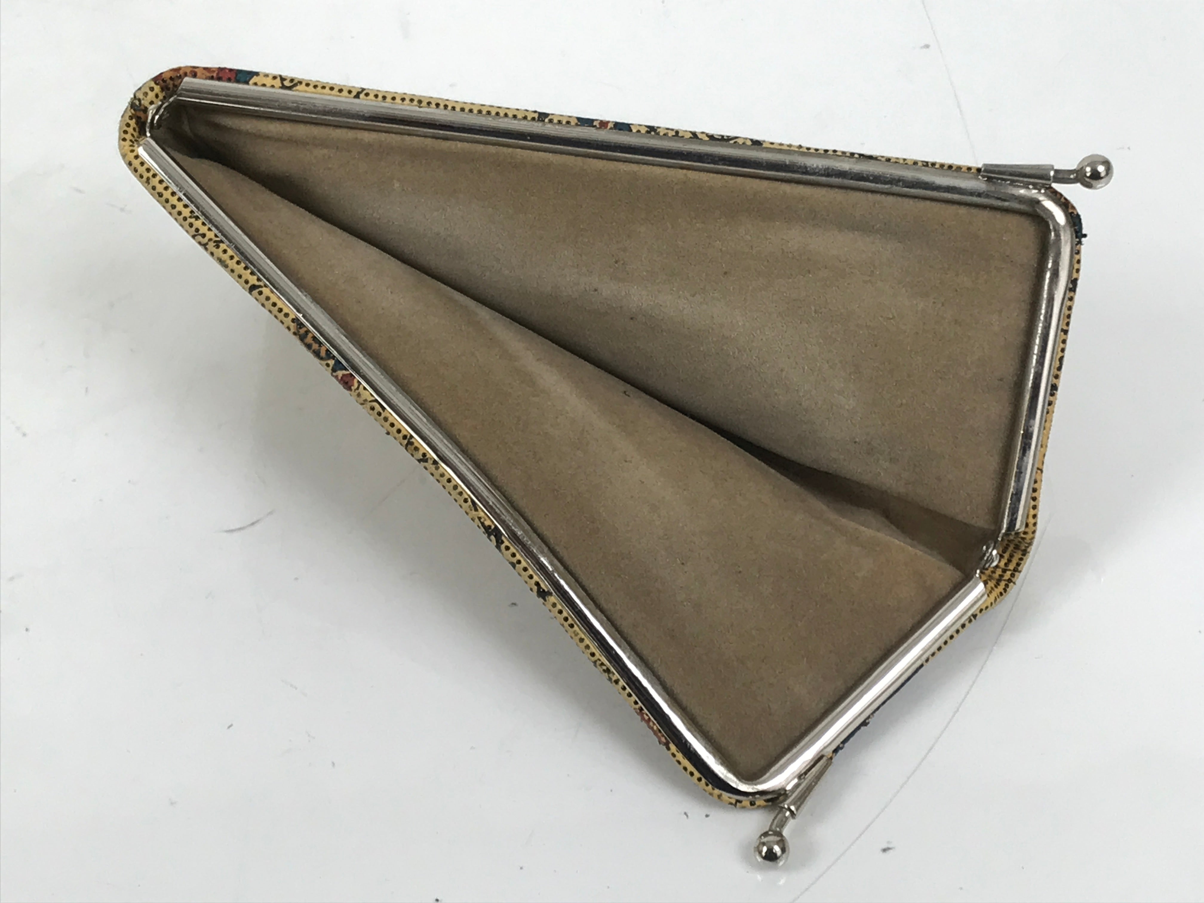 Japanese Fabric Wallet Pouch Vtg Coin Purse Gamaguchi Clasp Resting People KB96